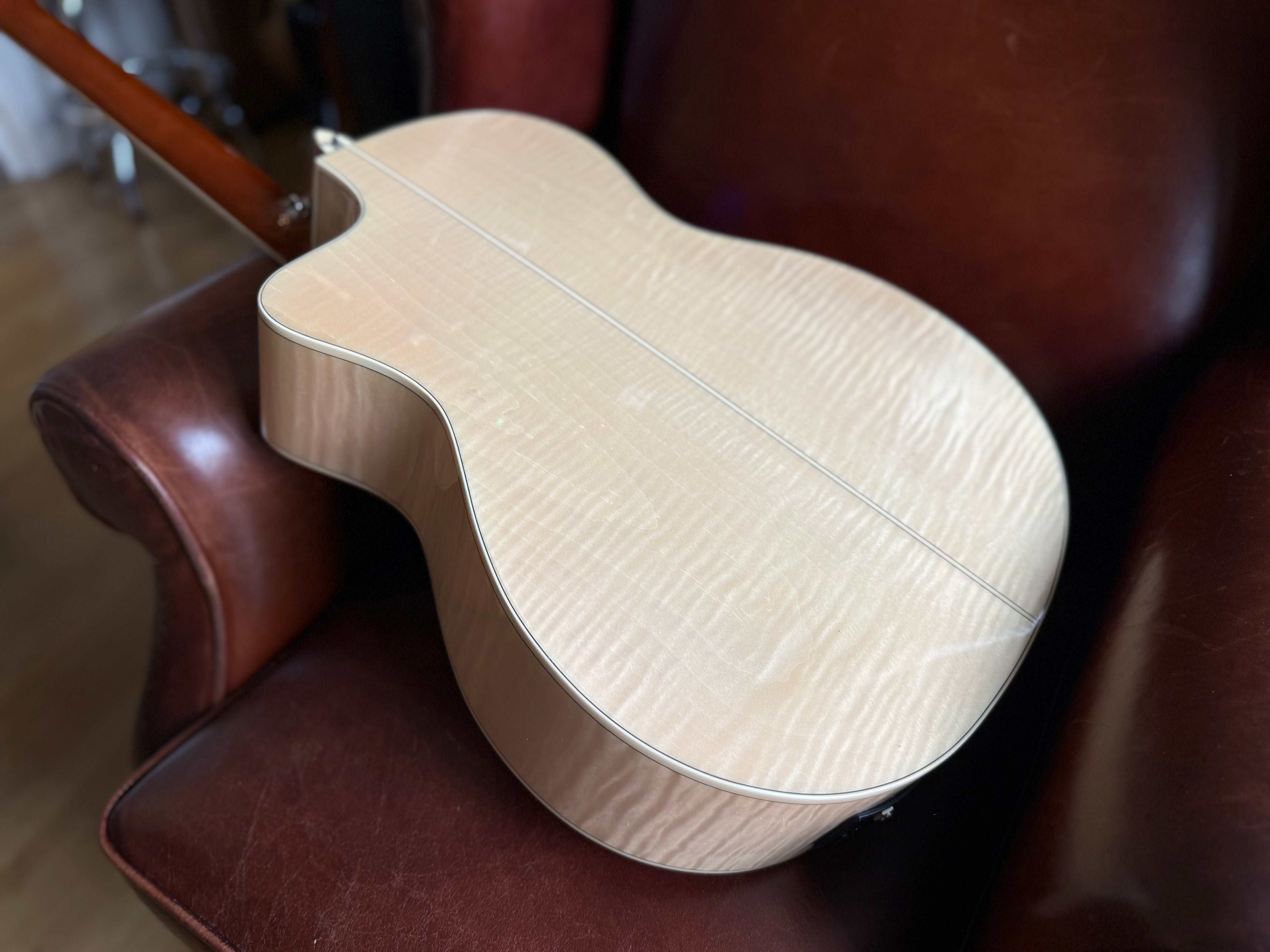 Washburn AG40CE Grand Auditorium - Natural Electro Acoustic Guitar w' £225 Custom Pro Setup Package Included