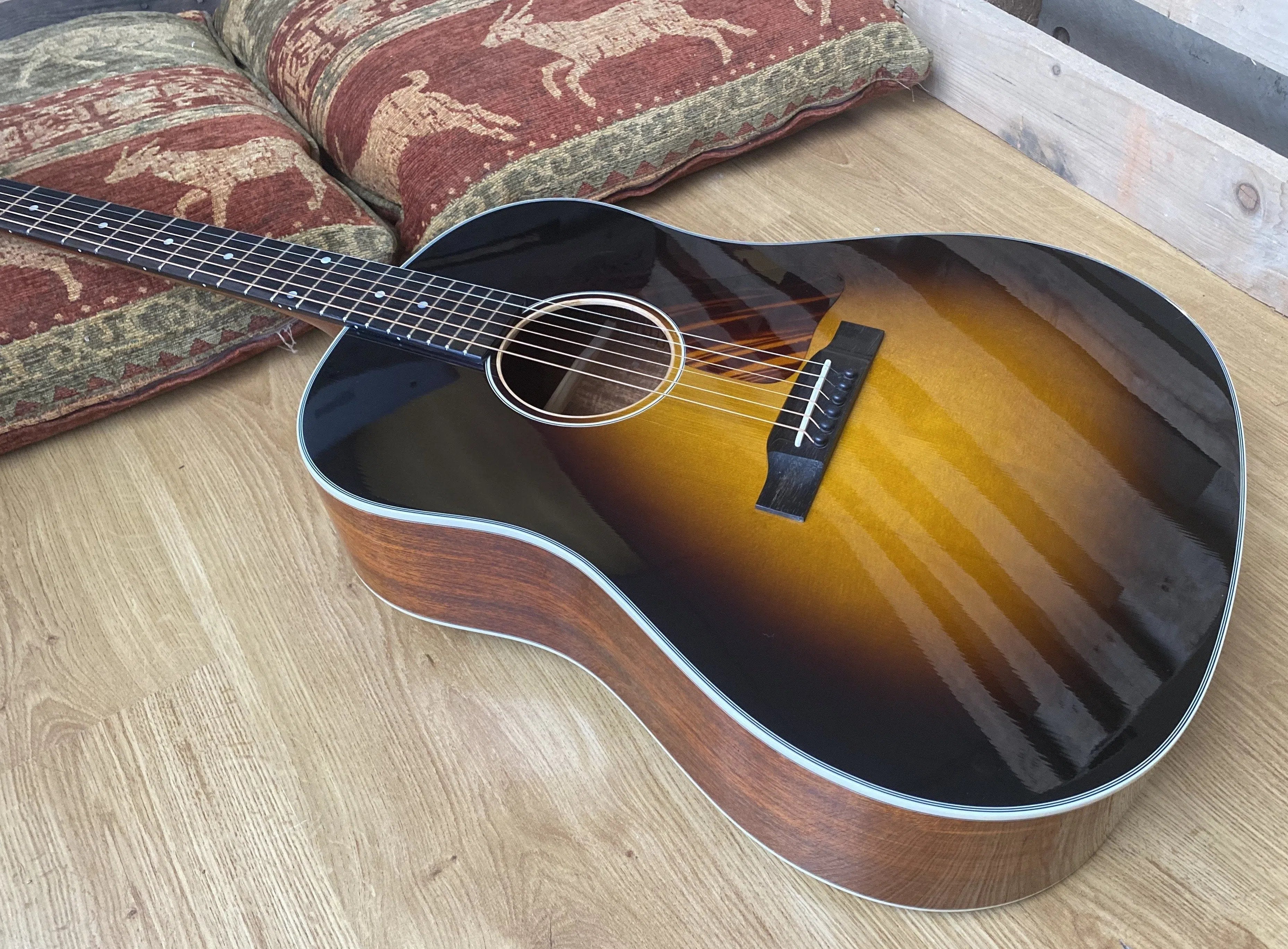 Eastman E10 SS TC  Left Handed, Acoustic Guitar for sale at Richards Guitars.