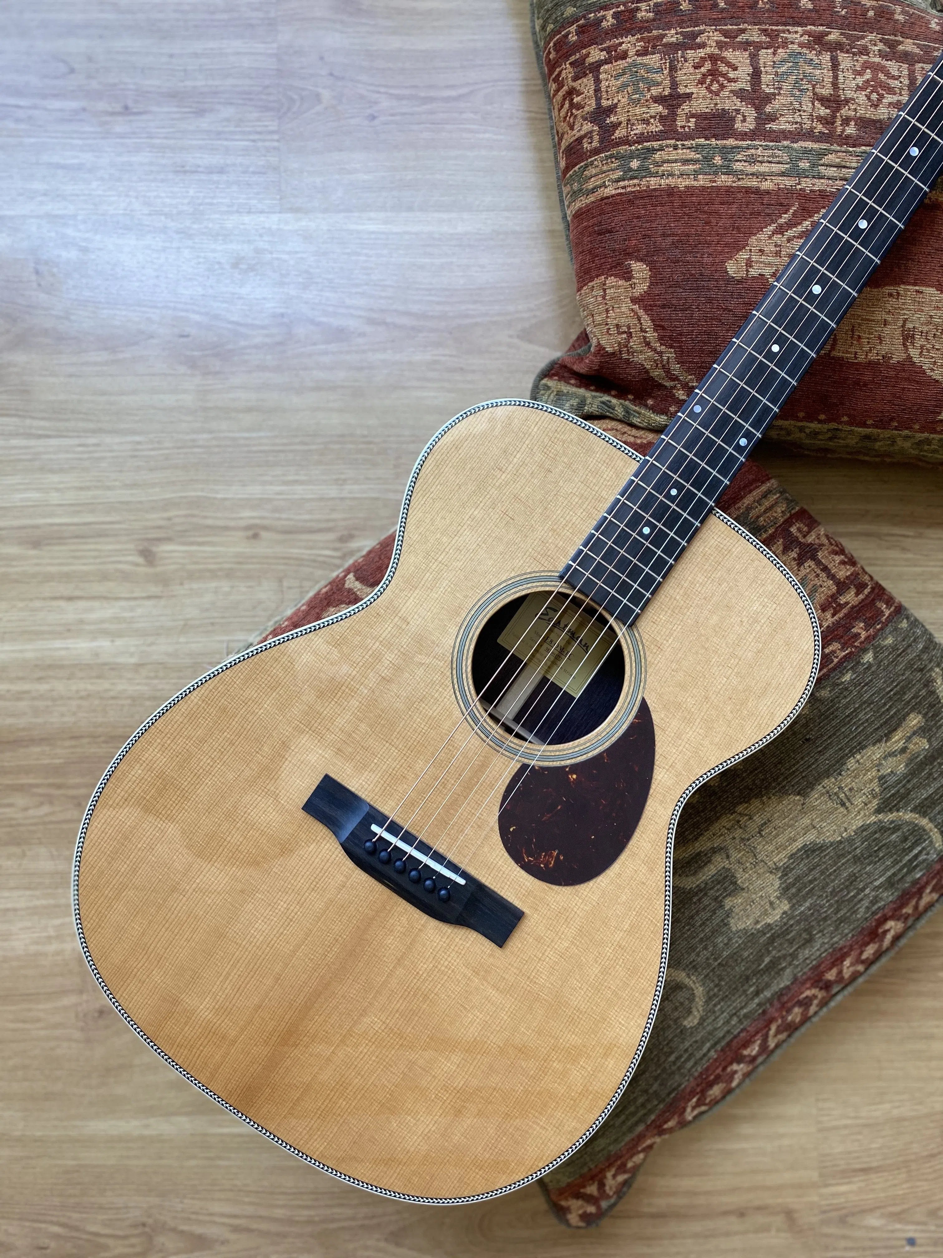 Eastman E8OML TC Left Handed OM, Acoustic Guitar for sale at Richards Guitars.