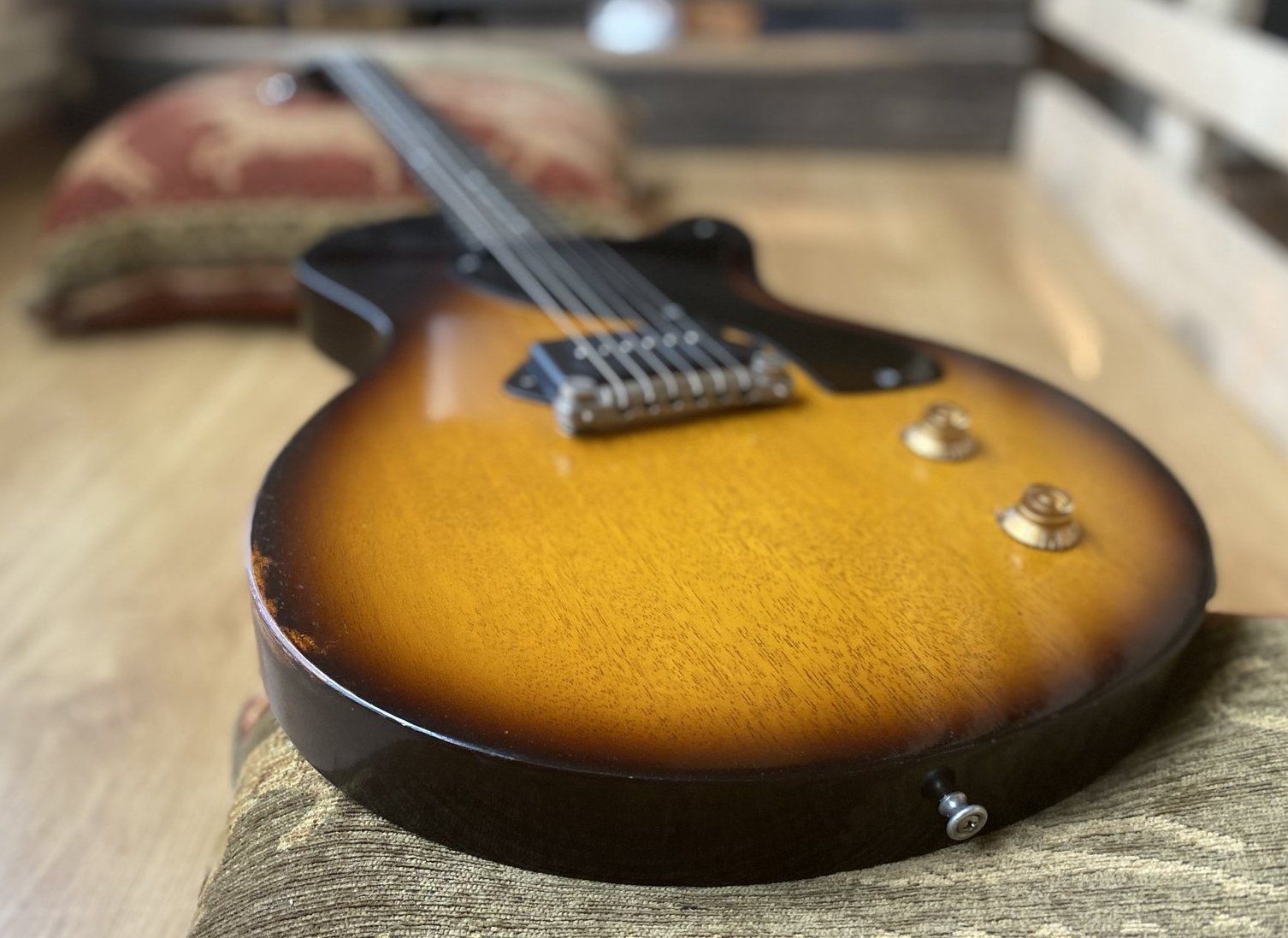 Eastman SB55/v-SB, Electric Guitar for sale at Richards Guitars.