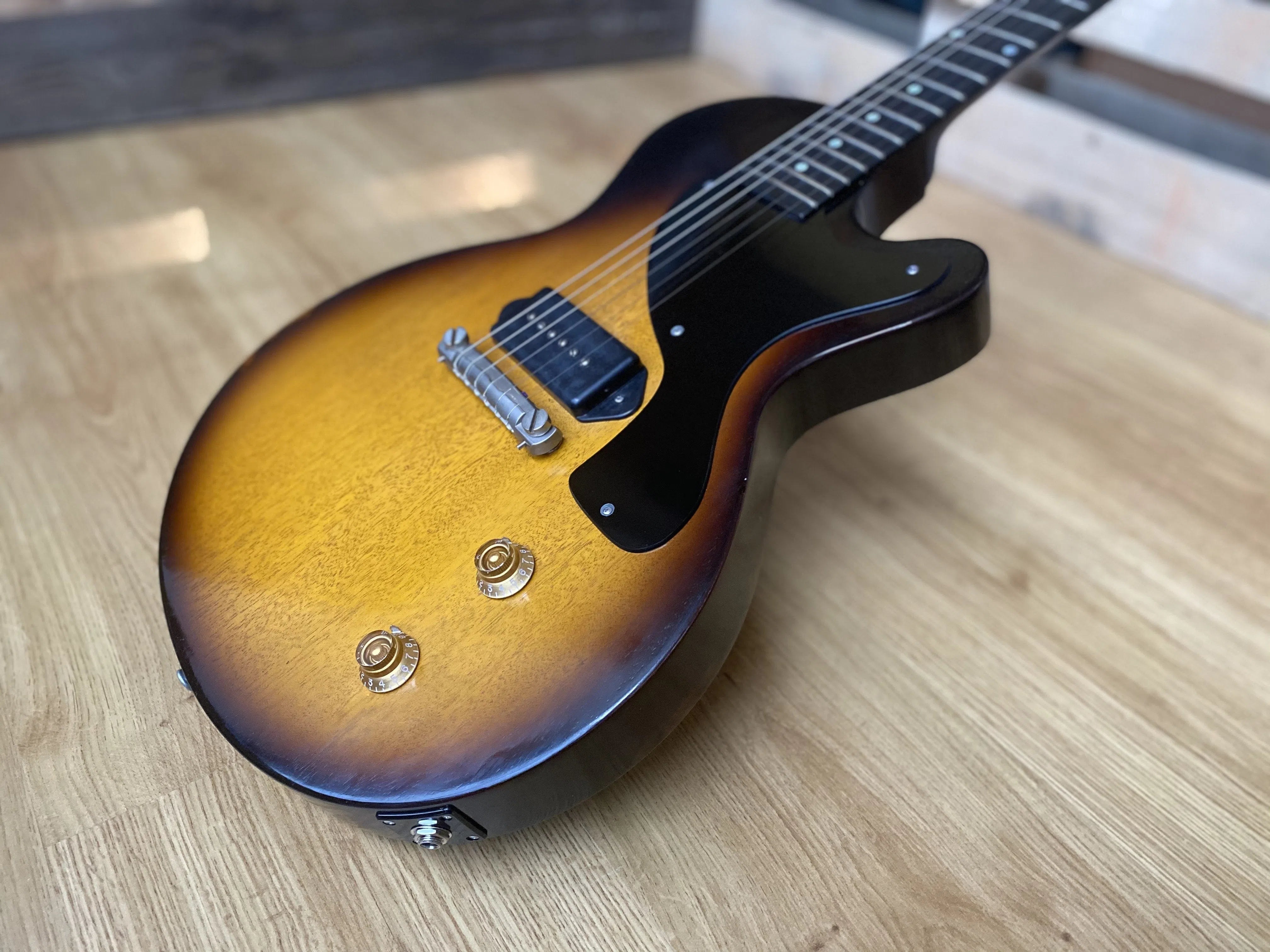 Eastman SB55/v-SB, Electric Guitar for sale at Richards Guitars.