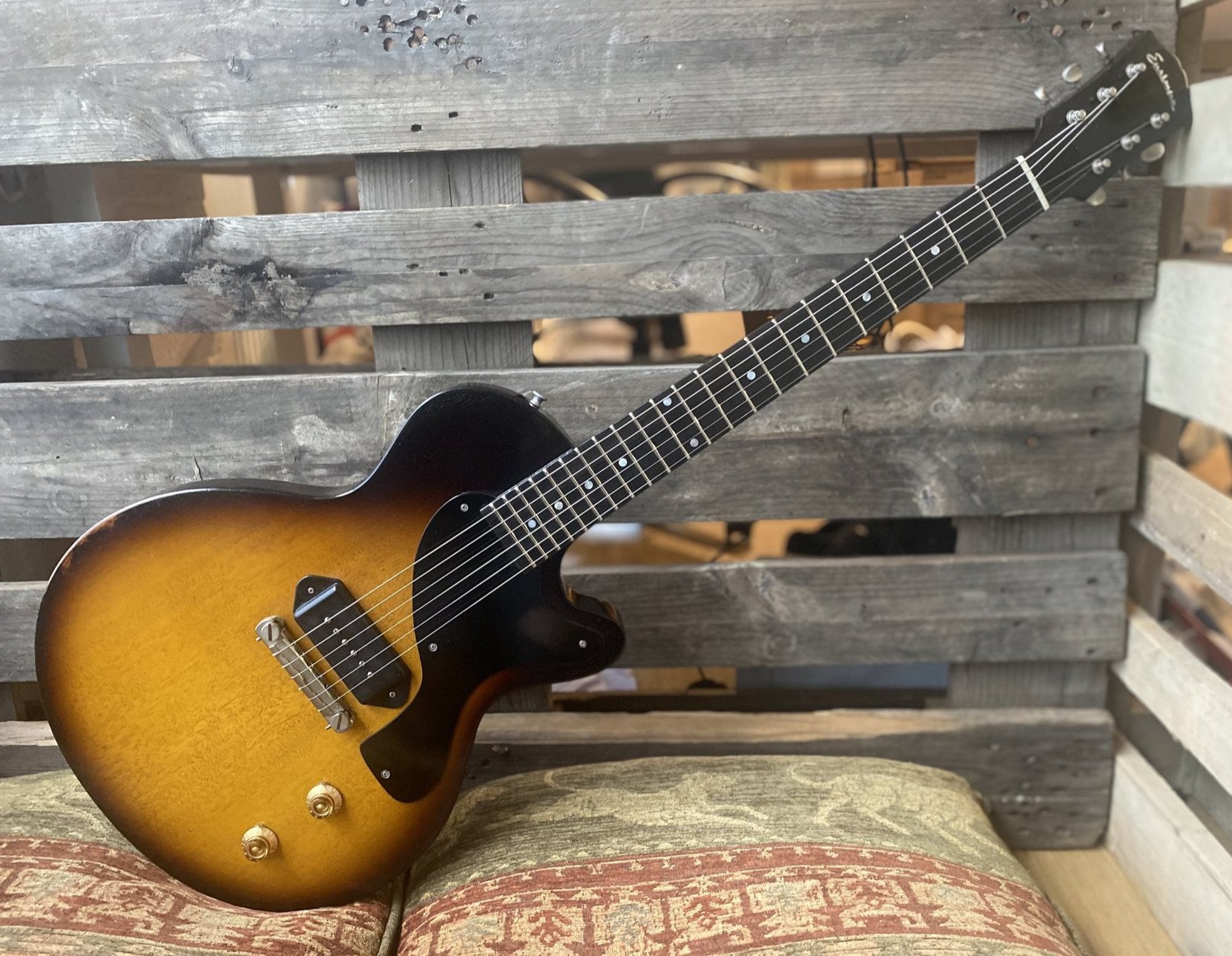 Eastman SB55/v-SB, Electric Guitar for sale at Richards Guitars.