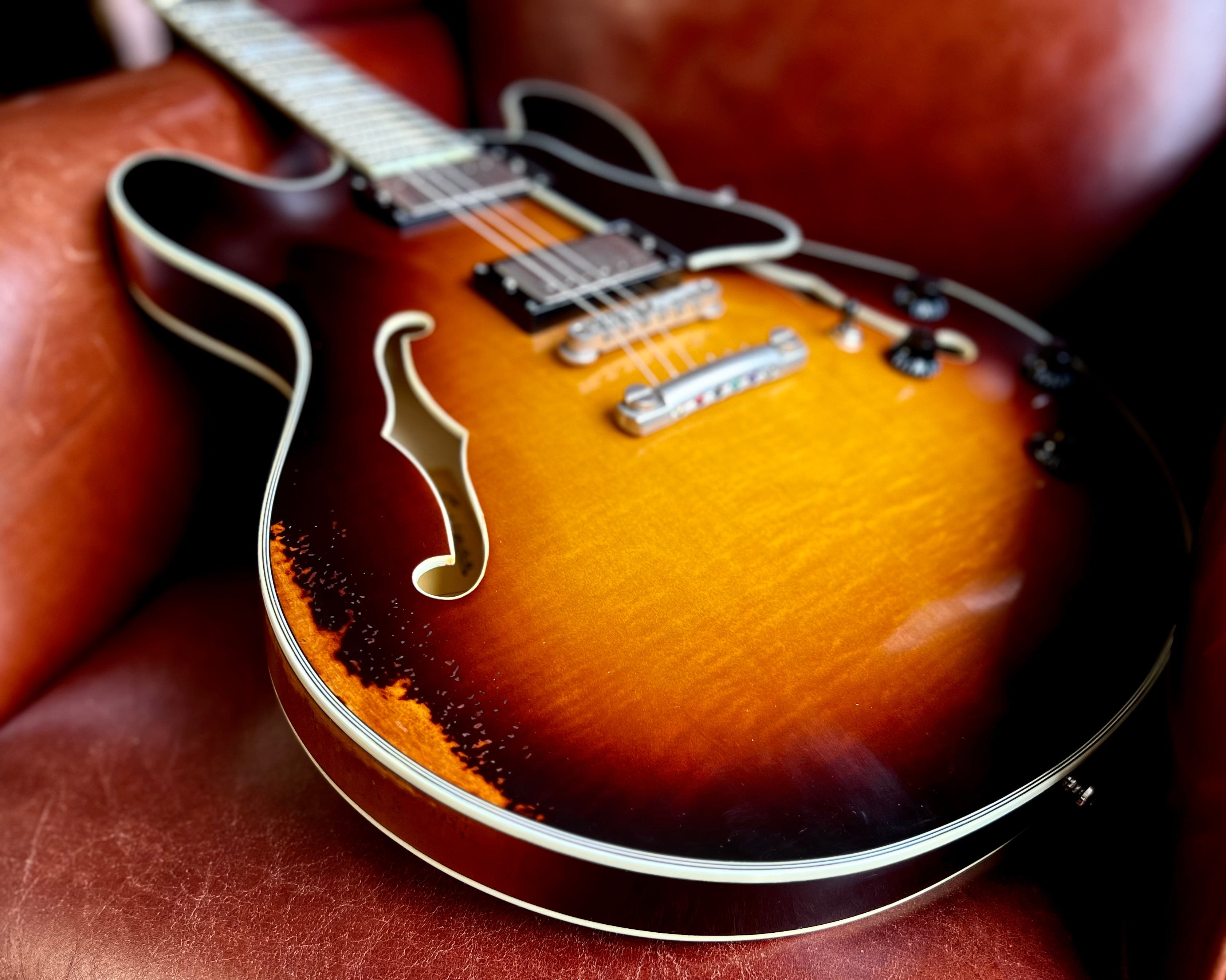 Eastman T59/v Sunburst, Electric Guitar for sale at Richards Guitars.