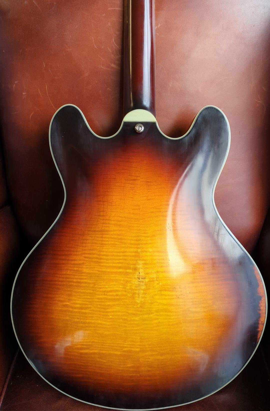 Eastman T59/v Sunburst, Electric Guitar for sale at Richards Guitars.