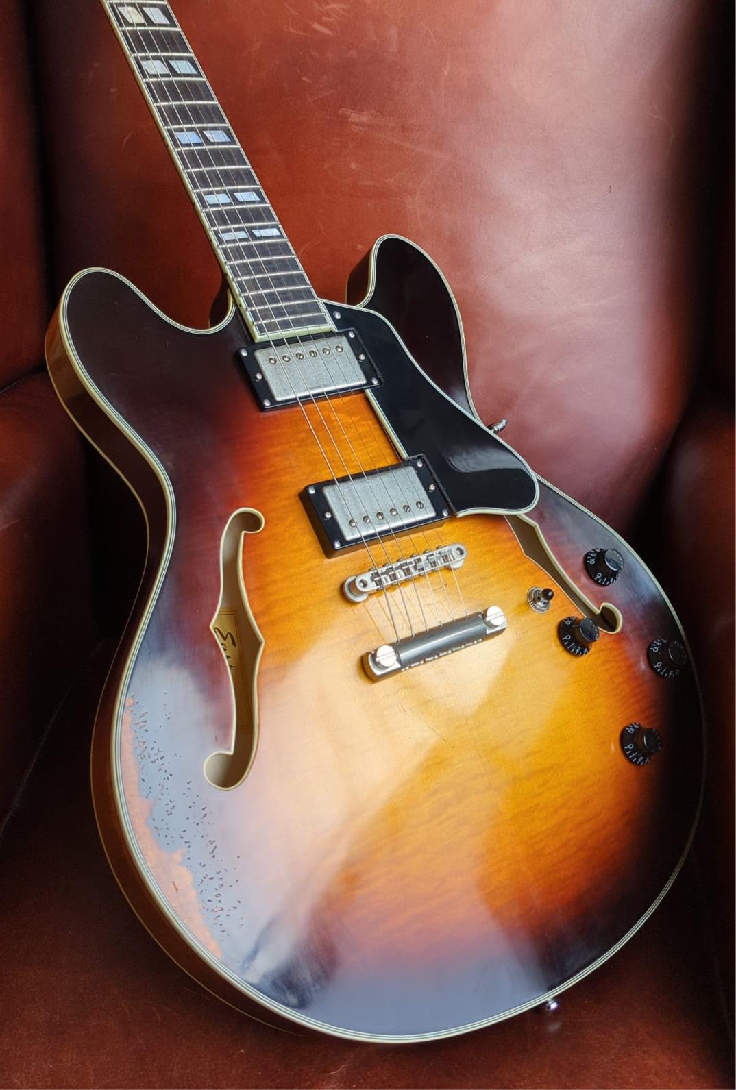 Eastman T59/v Sunburst, Electric Guitar for sale at Richards Guitars.