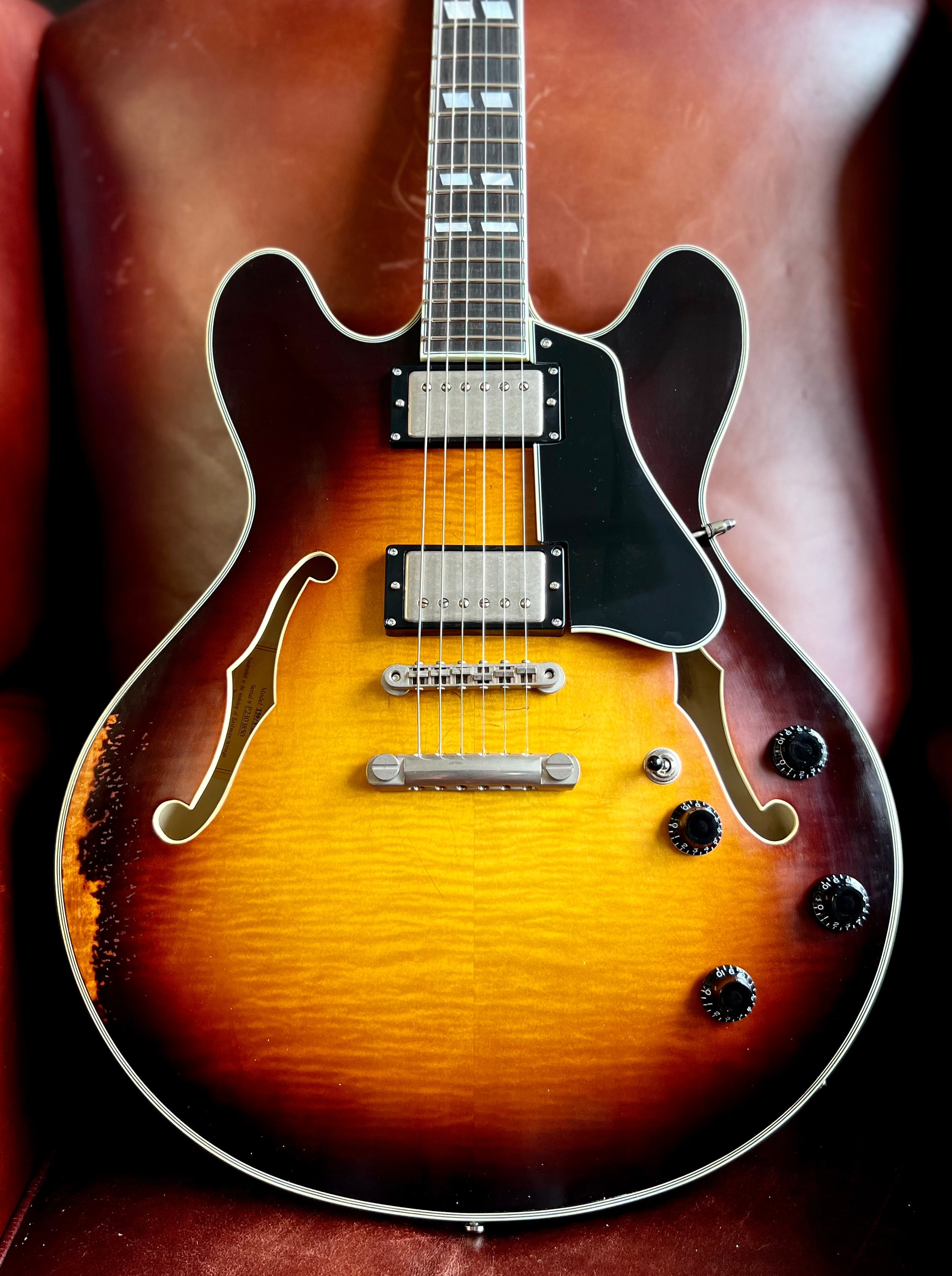 Eastman T59/v Sunburst, Electric Guitar for sale at Richards Guitars.