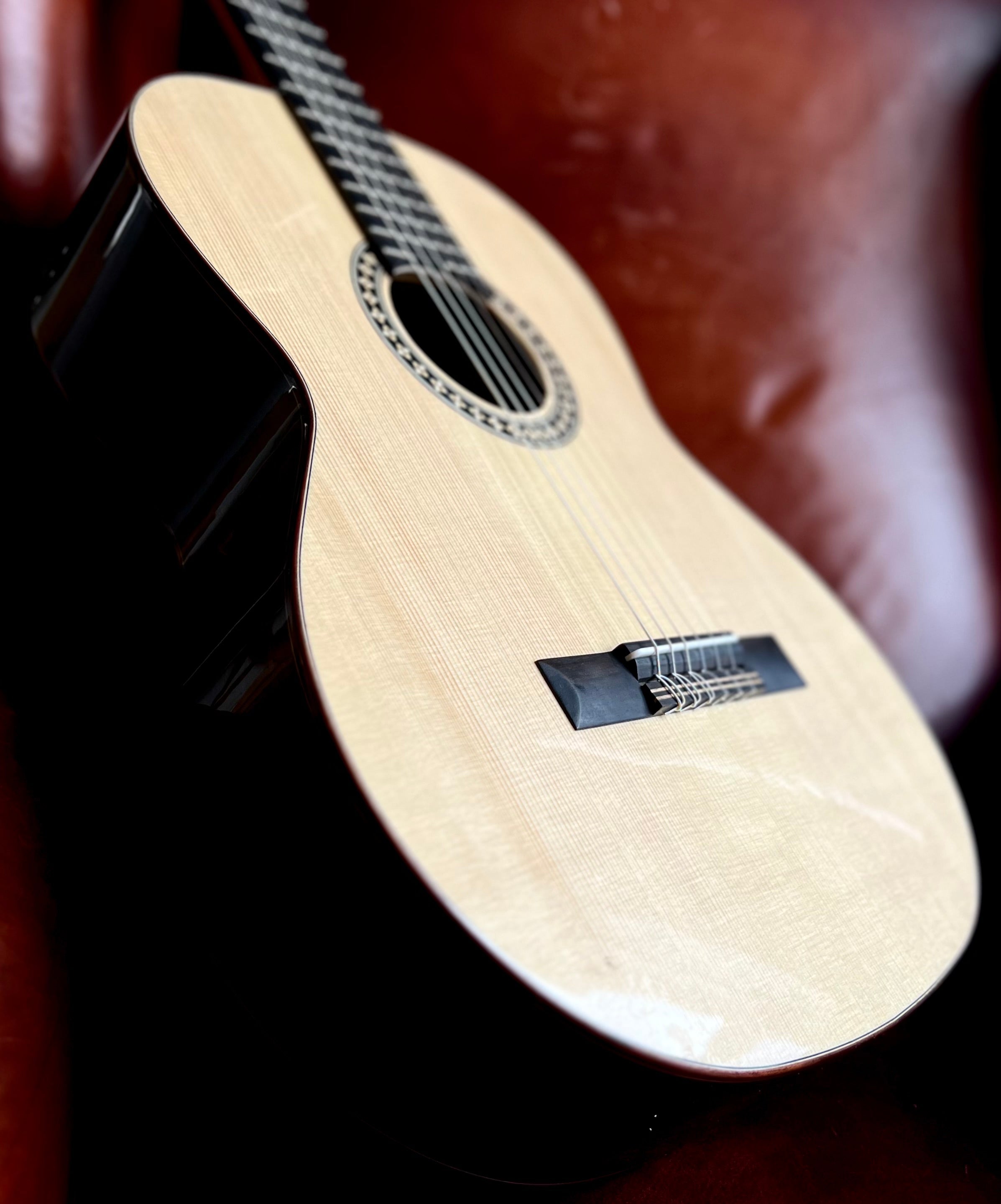 Kremona ROMIDA RD S Classic Guitar, Solid Spruce, Solid Indian Rosewood, Nylon Strung Guitar for sale at Richards Guitars.