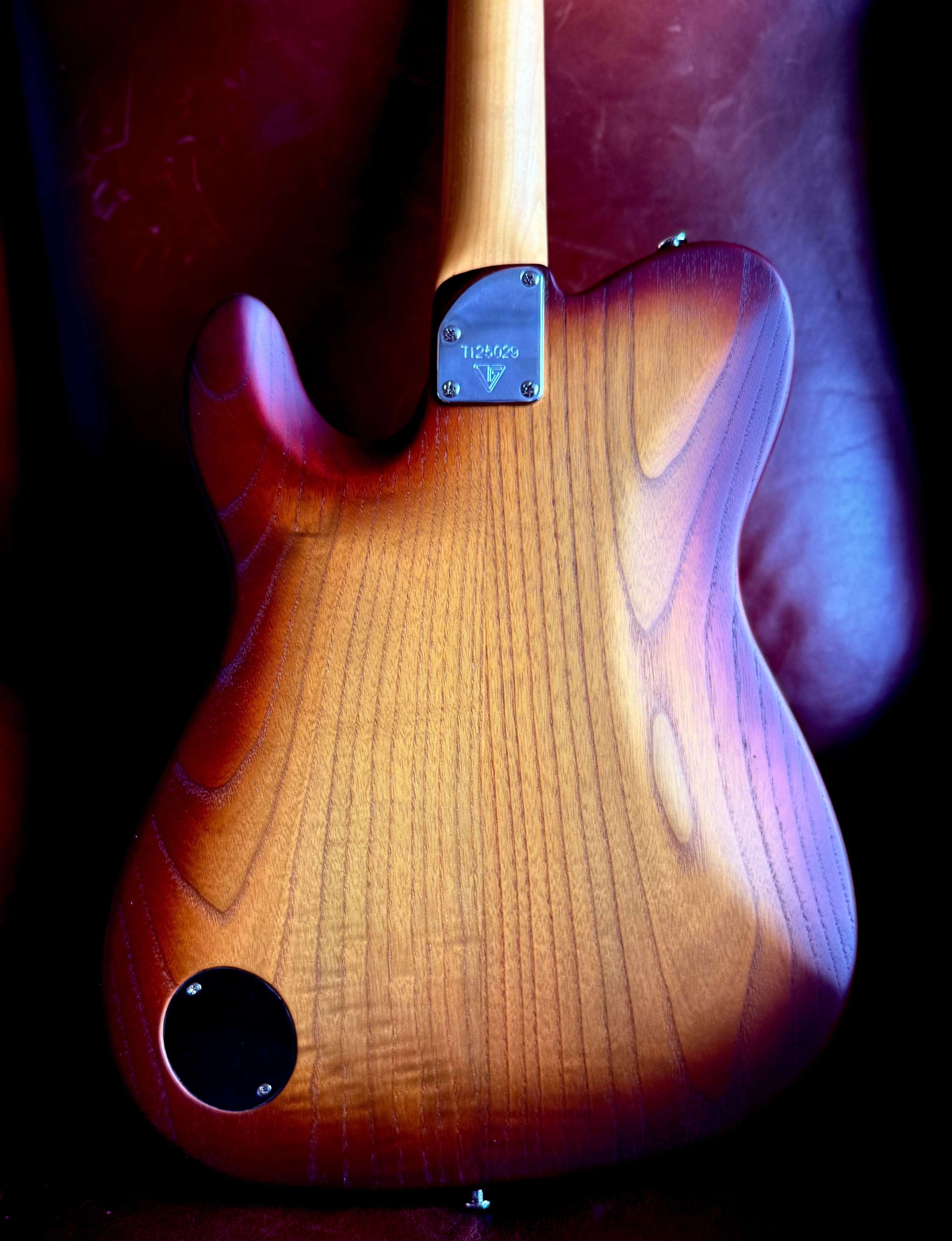Valiant Titan Sunburst