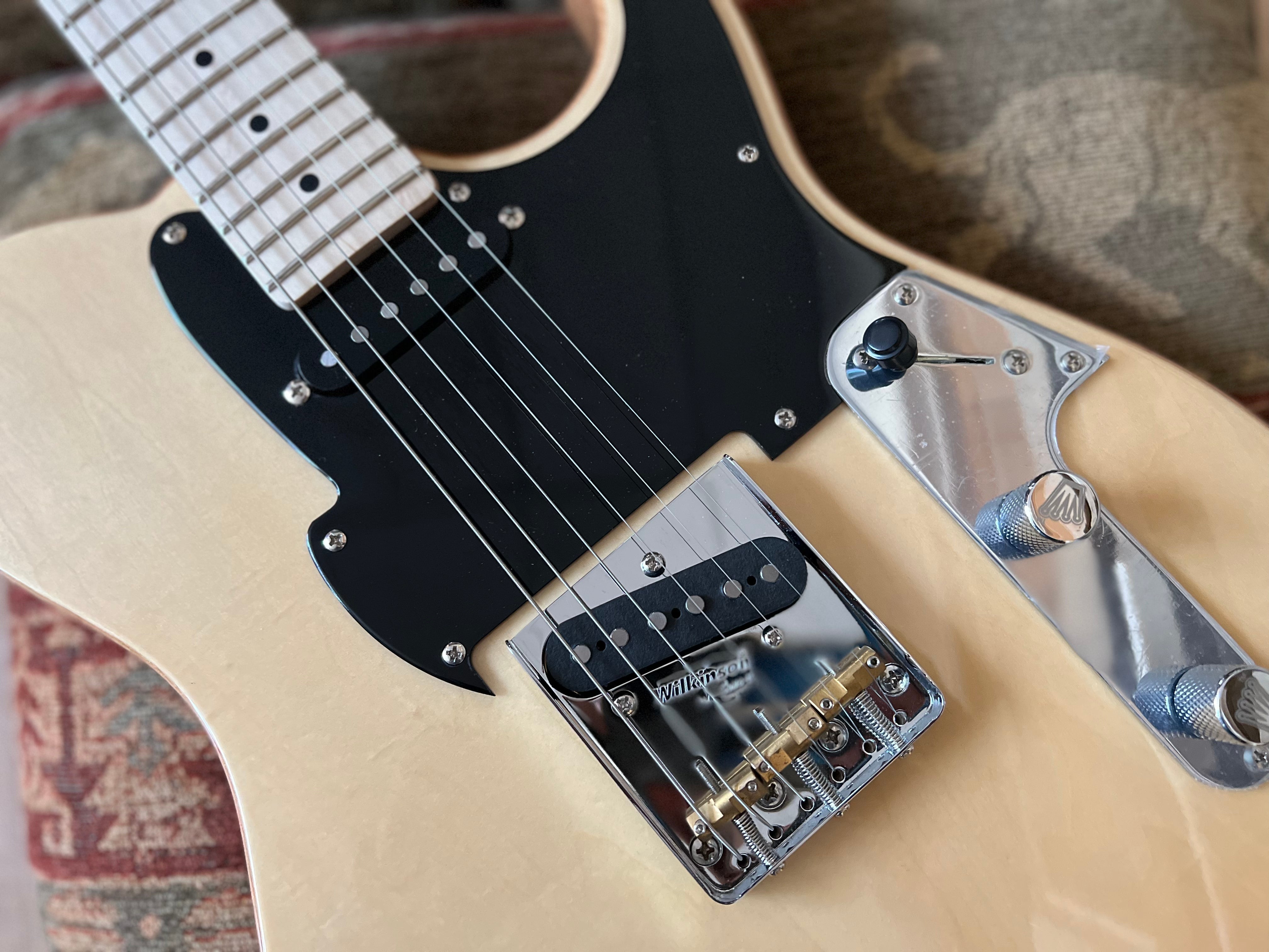 FRET KING COUNTRY SQUIRE CLASSIC TONEMASTER - NATURAL MAPLE (Includes Our £85 Pro Setup Free), Electric Guitar for sale at Richards Guitars.