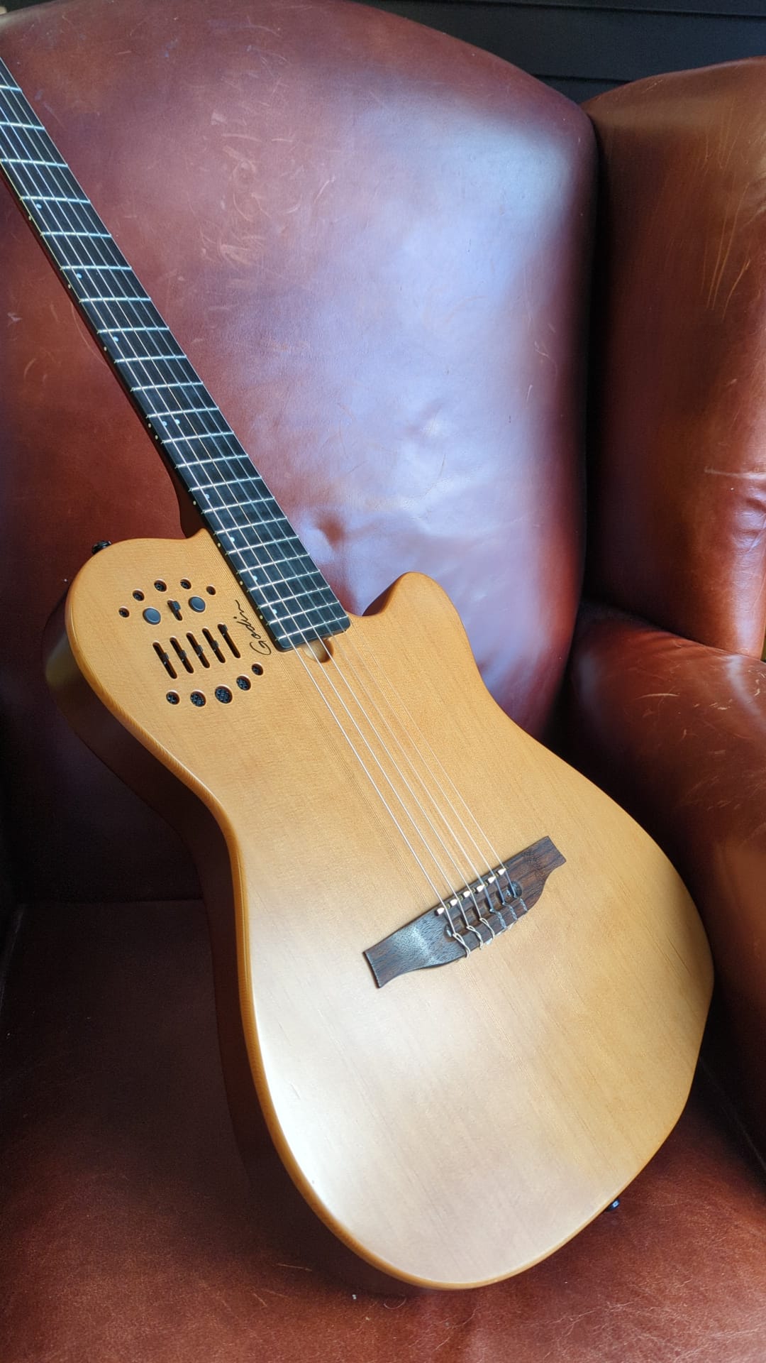 Godin ACS with synth access (Used), Electro Nylon Strung Guitar for sale at Richards Guitars.