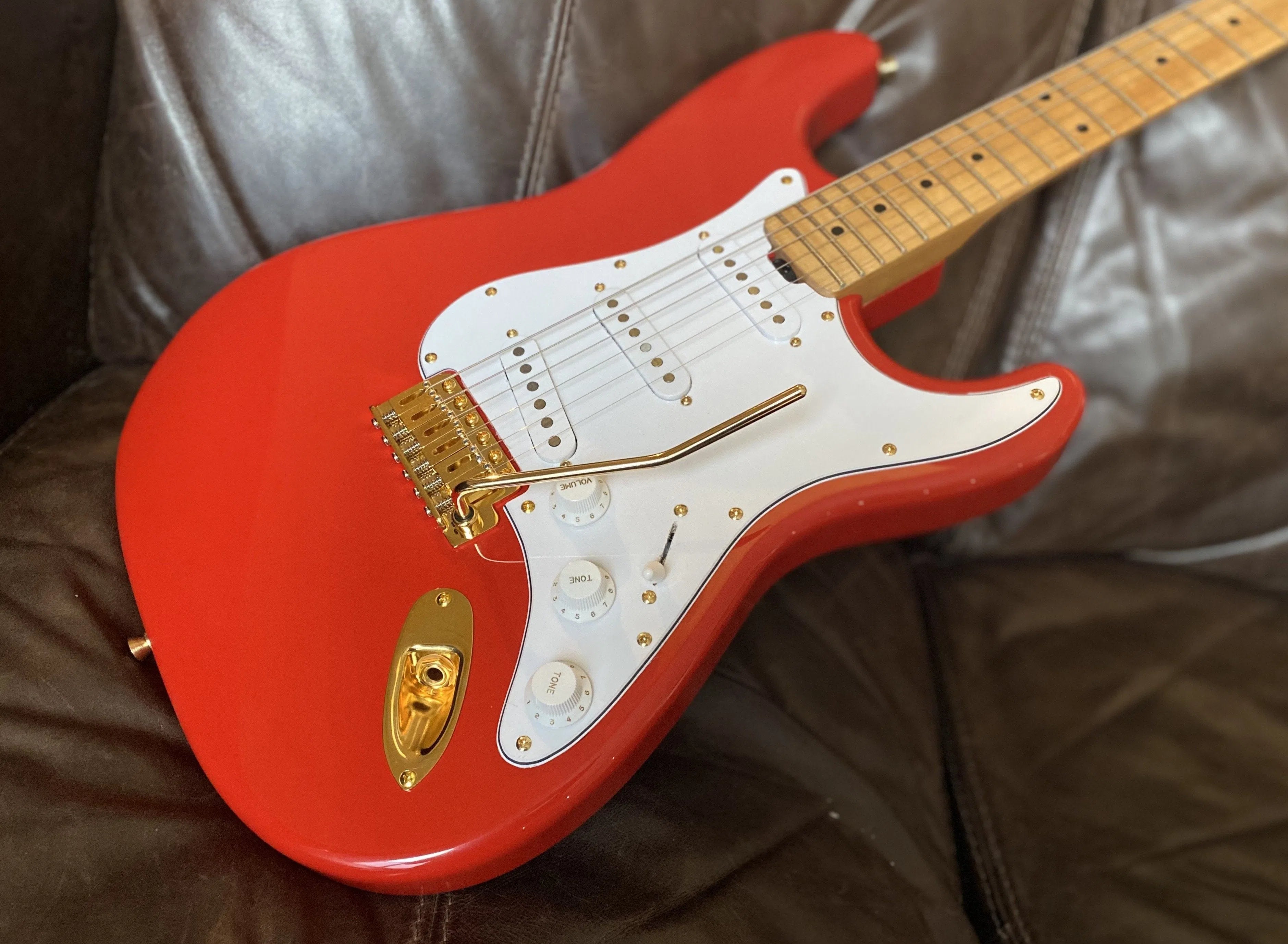 Gordon Smith Classic S "Hank Marvin Tribute", Electric Guitar for sale at Richards Guitars.