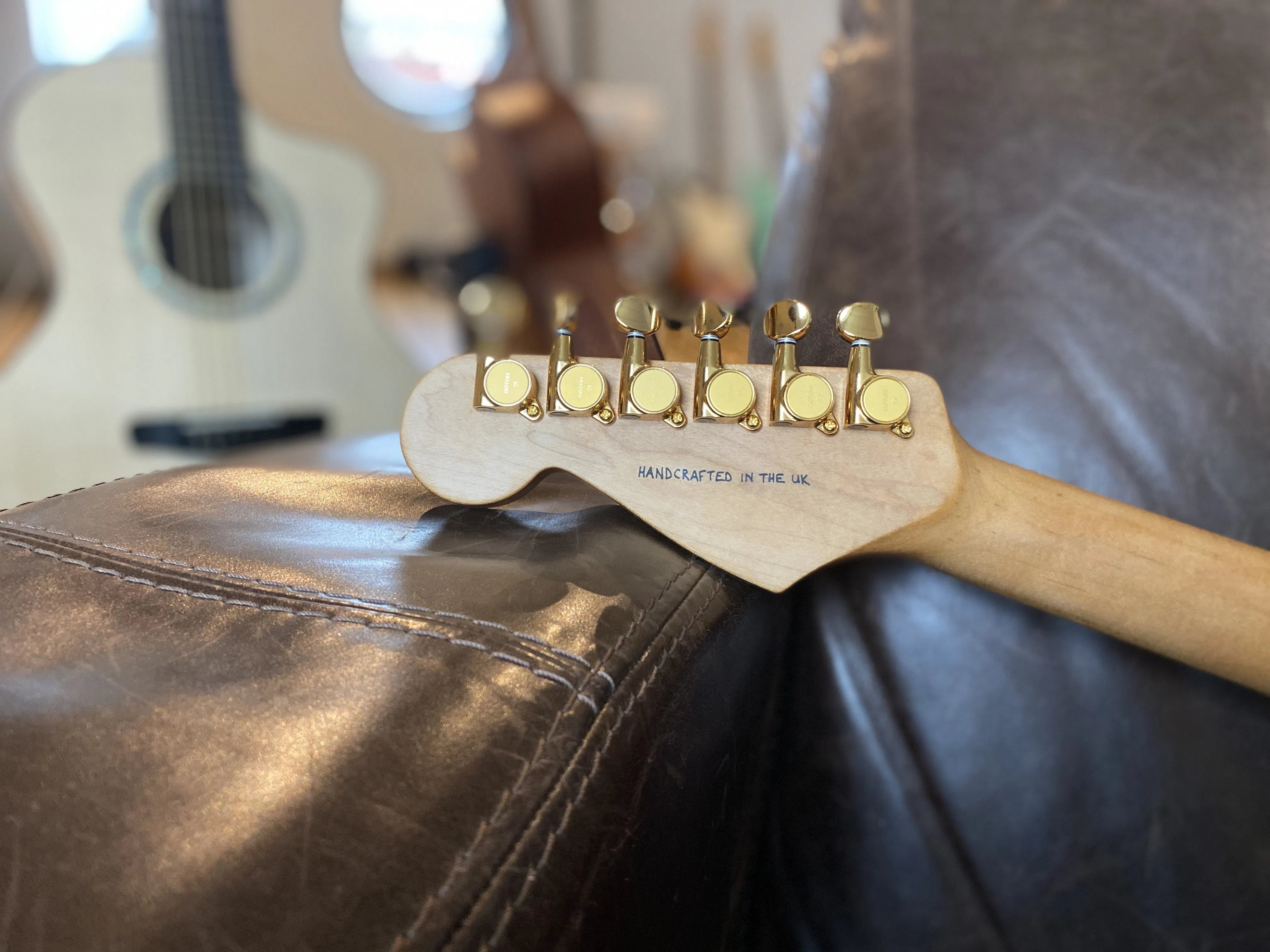 Gordon Smith Classic S "Hank Marvin Tribute", Electric Guitar for sale at Richards Guitars.