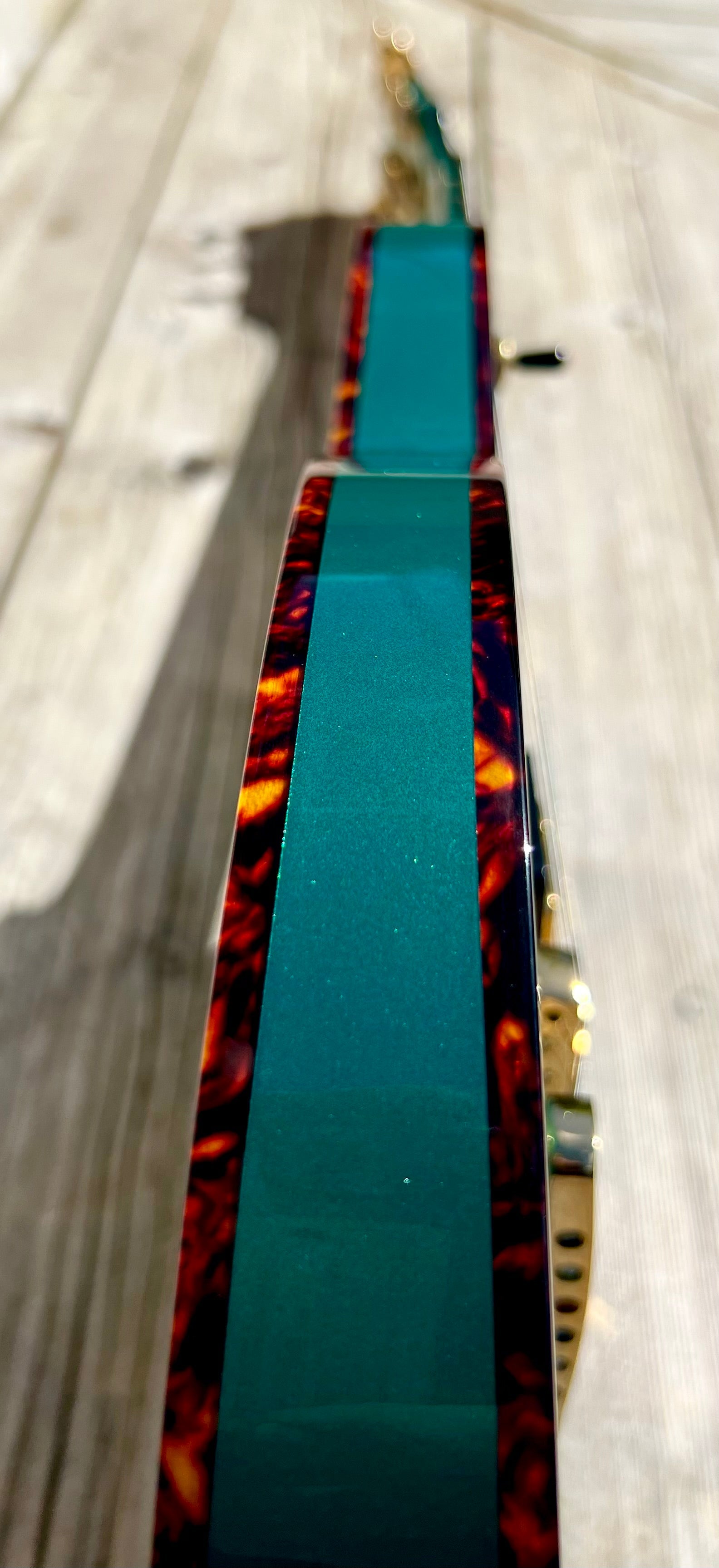 Gordon Smith Grande (Green) Plus Hand Made Walsall Leather Guitar Strap (Worth £120), Electric Guitar for sale at Richards Guitars.