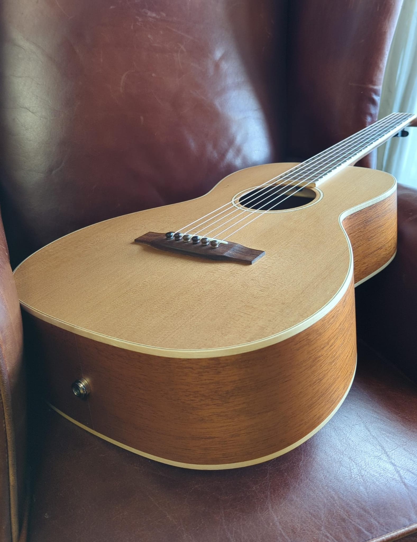 Auden Neo Emily Rose (used), Electro Acoustic Guitar for sale at Richards Guitars.