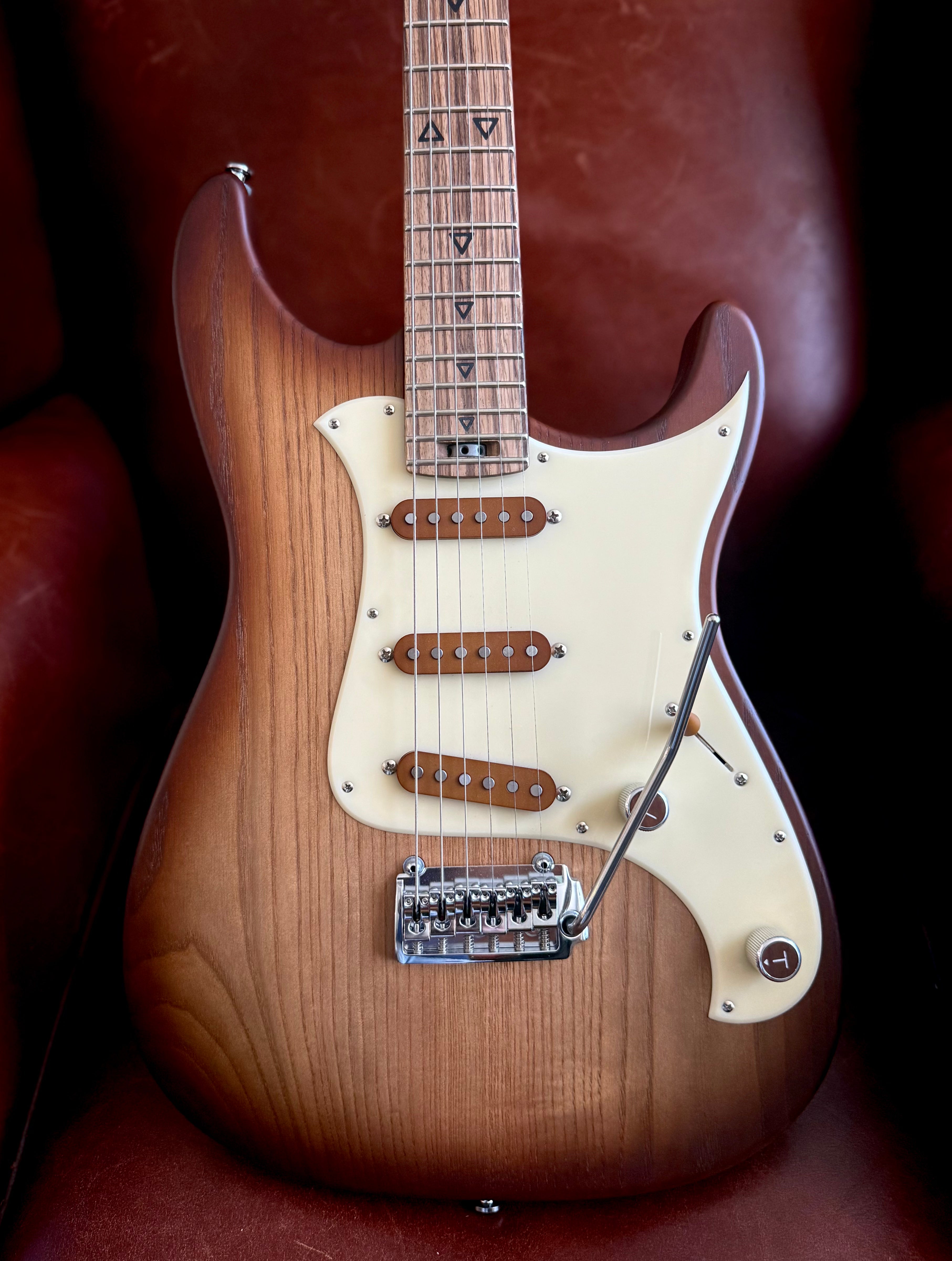 Buy Valiant Soothsayer "One of a Kind" Custom Shop.  Mind Blowing!!! 