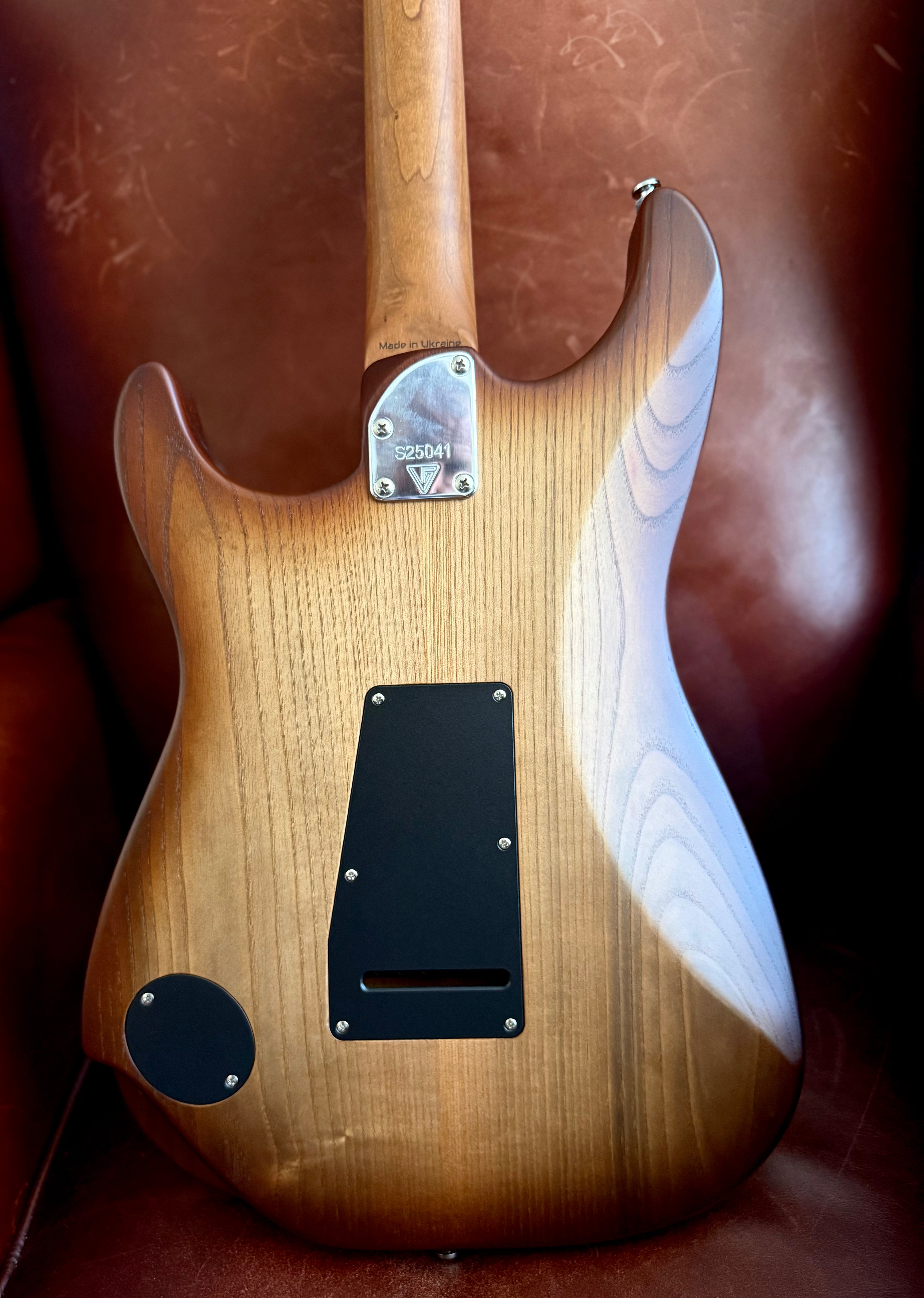 Buy Valiant Soothsayer "One of a Kind" Custom Shop.  Mind Blowing!!! 