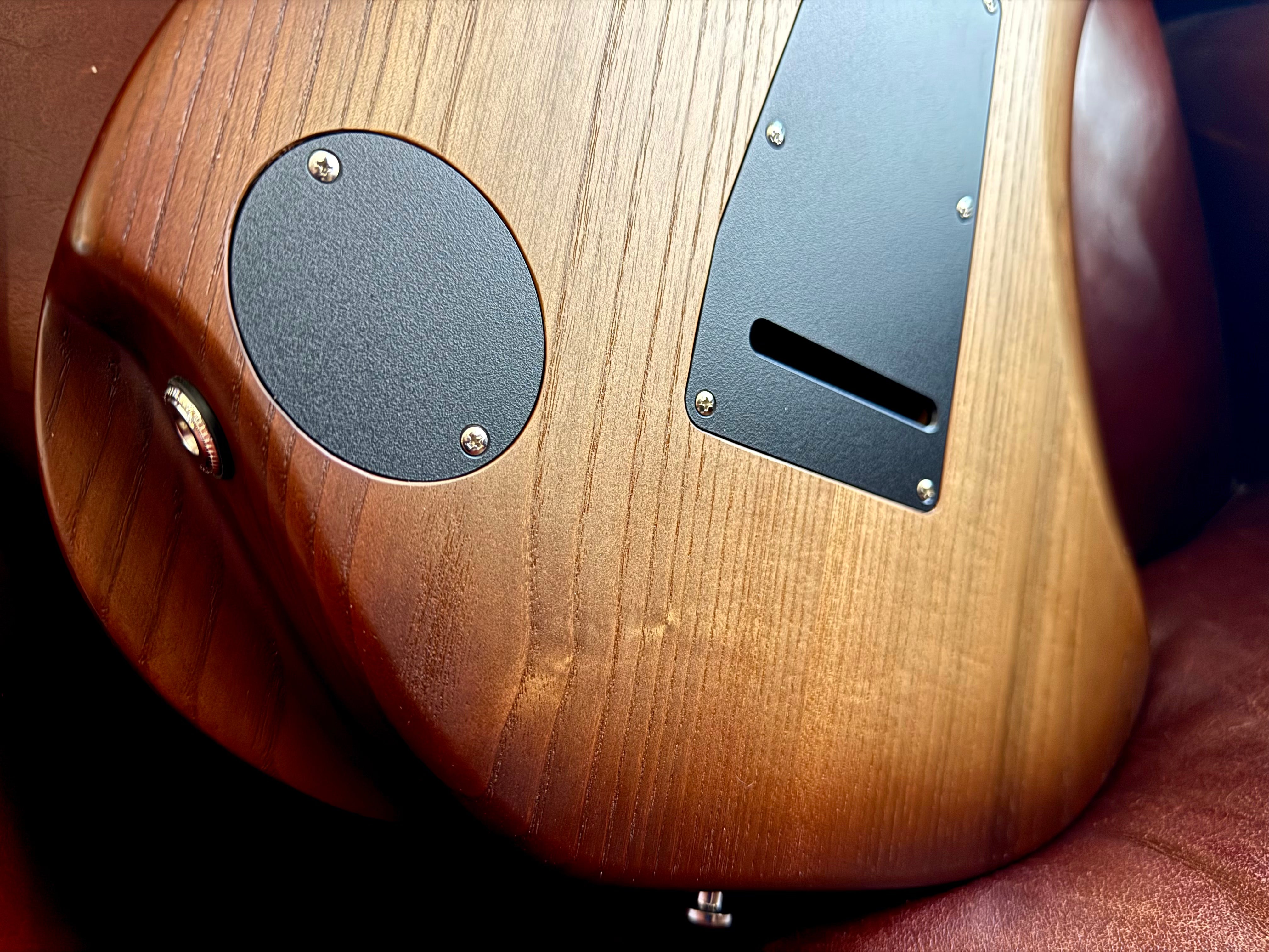 Buy Valiant Soothsayer "One of a Kind" Custom Shop.  Mind Blowing!!! 