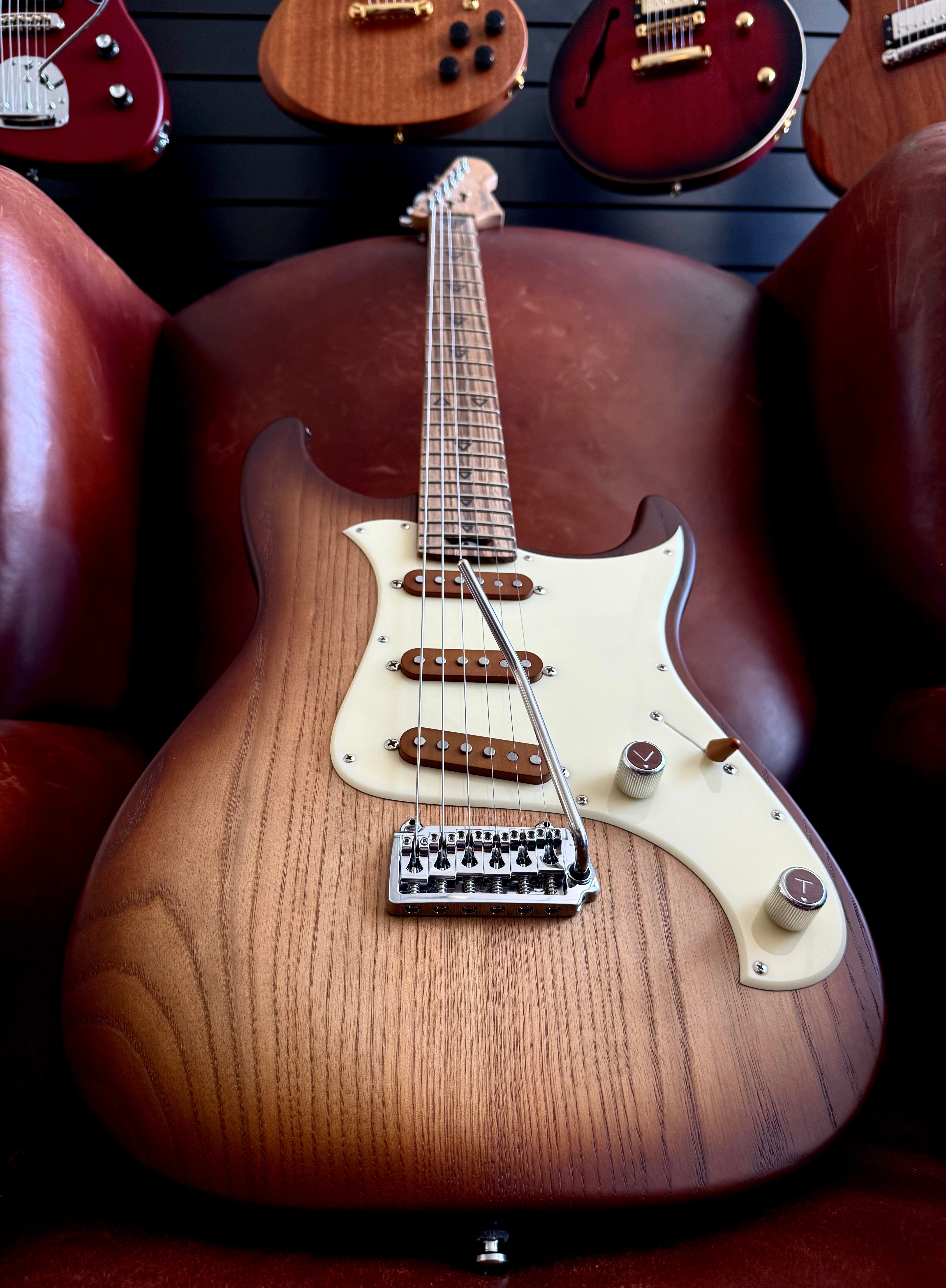 Buy Valiant Soothsayer "One of a Kind" Custom Shop.  Mind Blowing!!! 