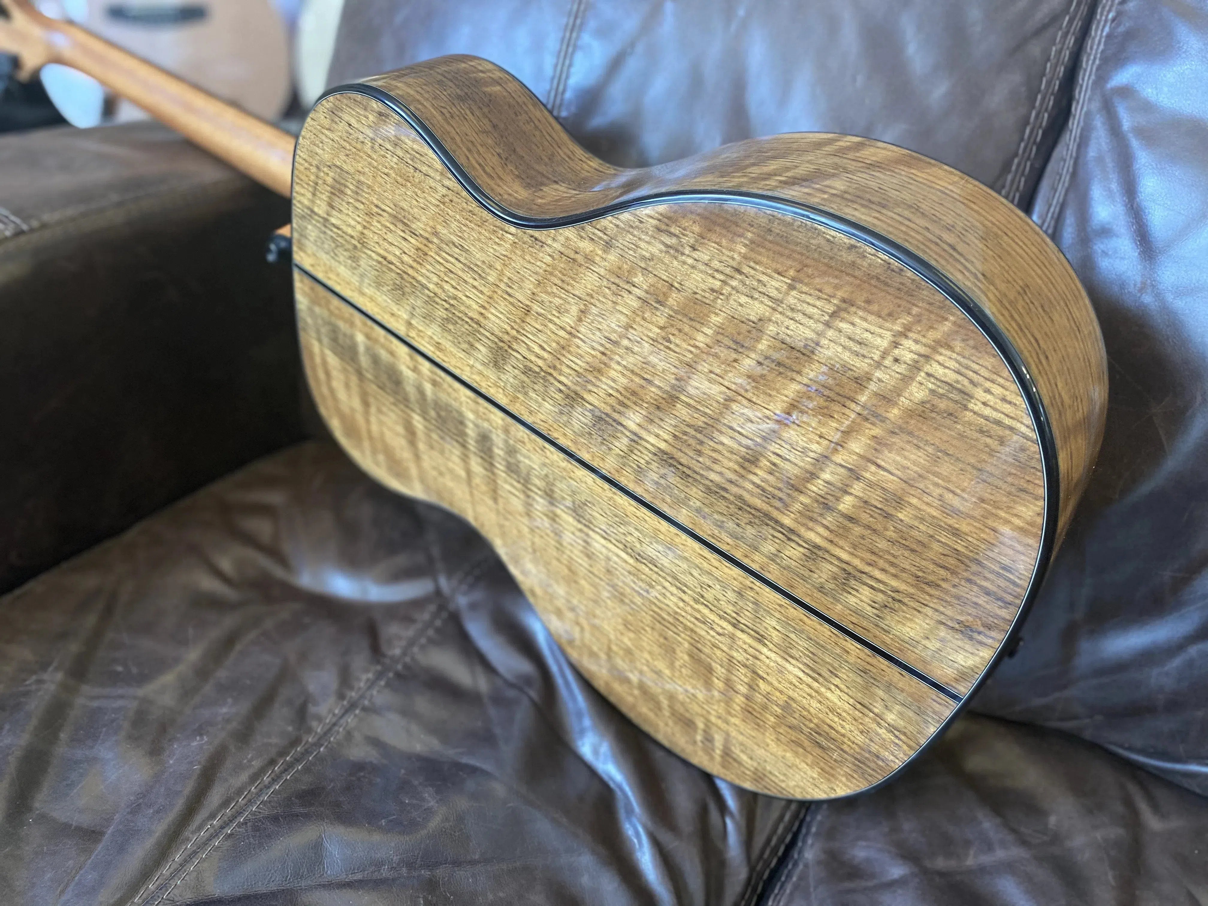 LAG TRAMONTANE 318 T318A AUDITORIUM, Acoustic Guitar for sale at Richards Guitars.