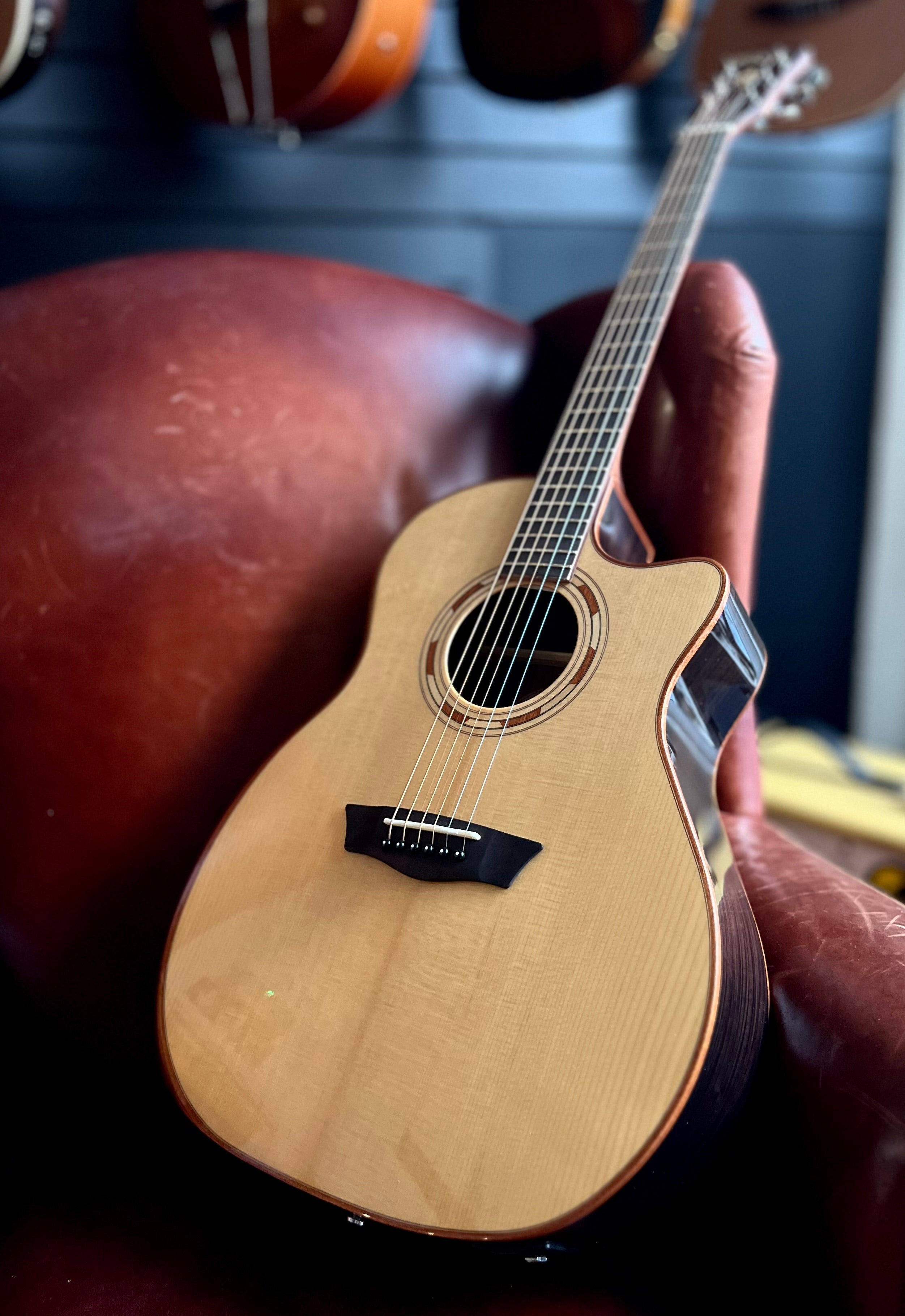 Washburn G20SCE - Grand Auditorium - Natural Electro Acoustic Guitar, Electro Acoustic Guitar for sale at Richards Guitars.