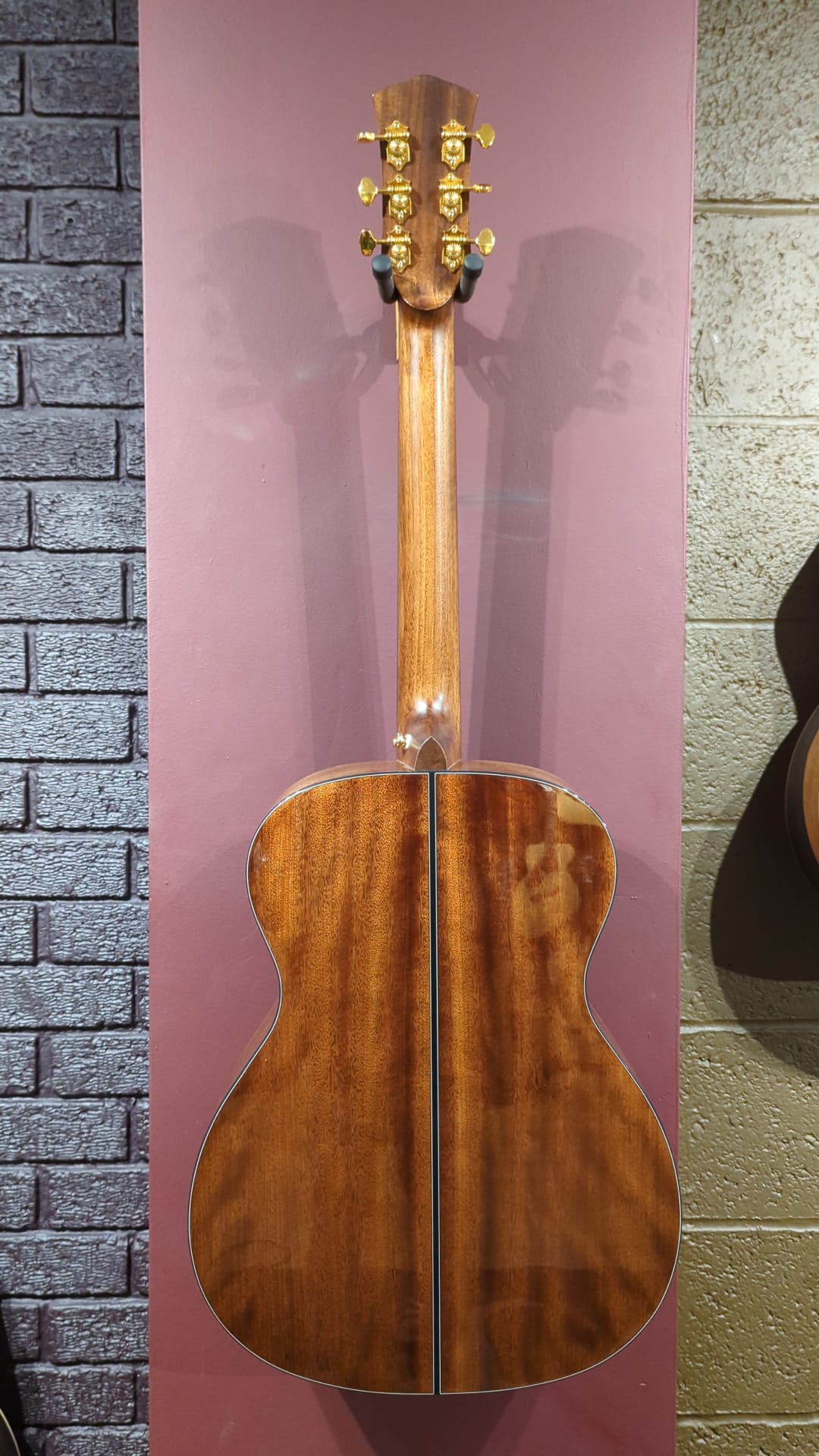 Cort Gold O6 Natural (used), Acoustic guitar for sale at Richards Guitars.