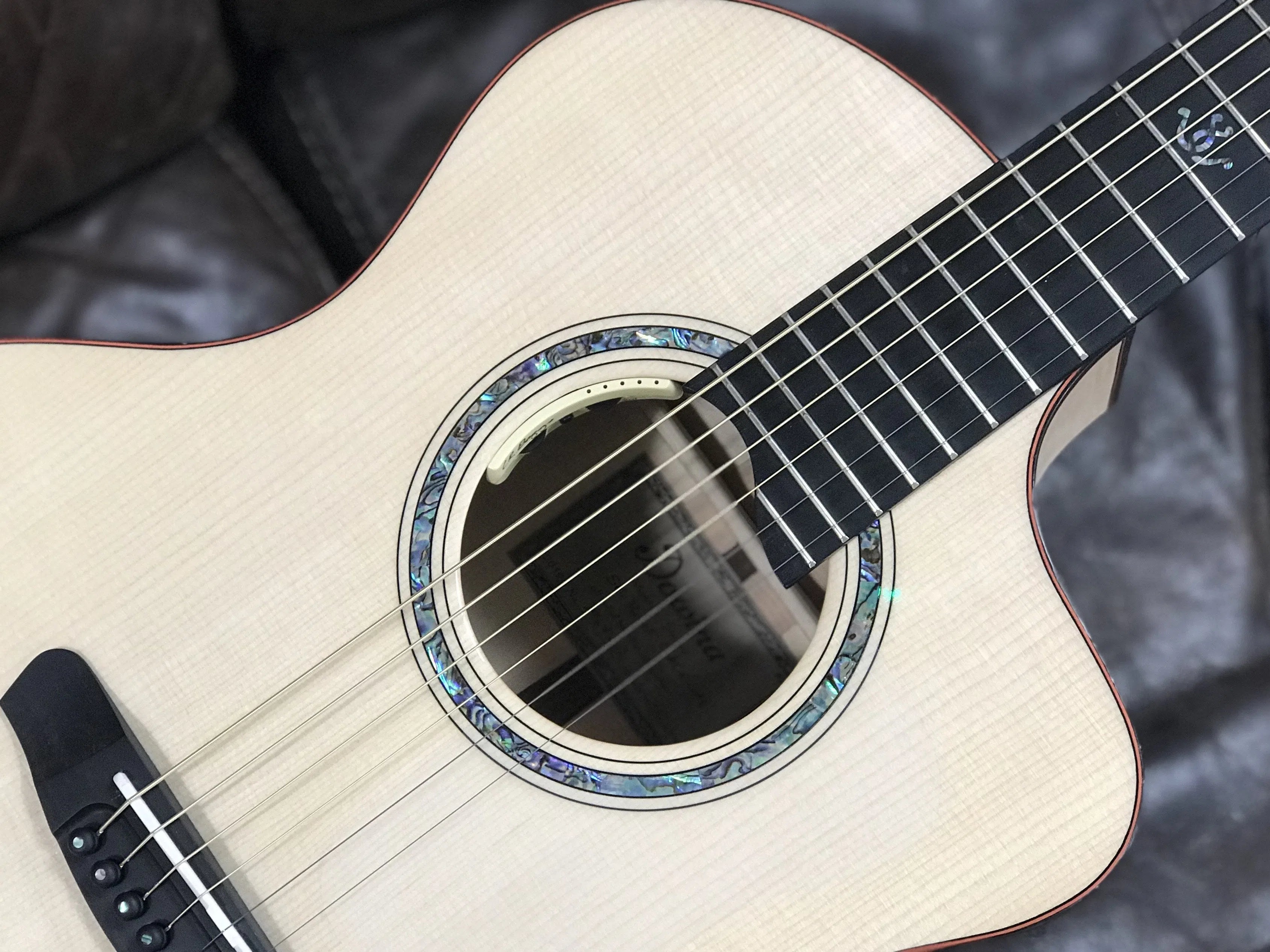 Dowina Maple / Rosewood / Maple Trio Plate (Silk Road) GAC, Acoustic Guitar for sale at Richards Guitars.