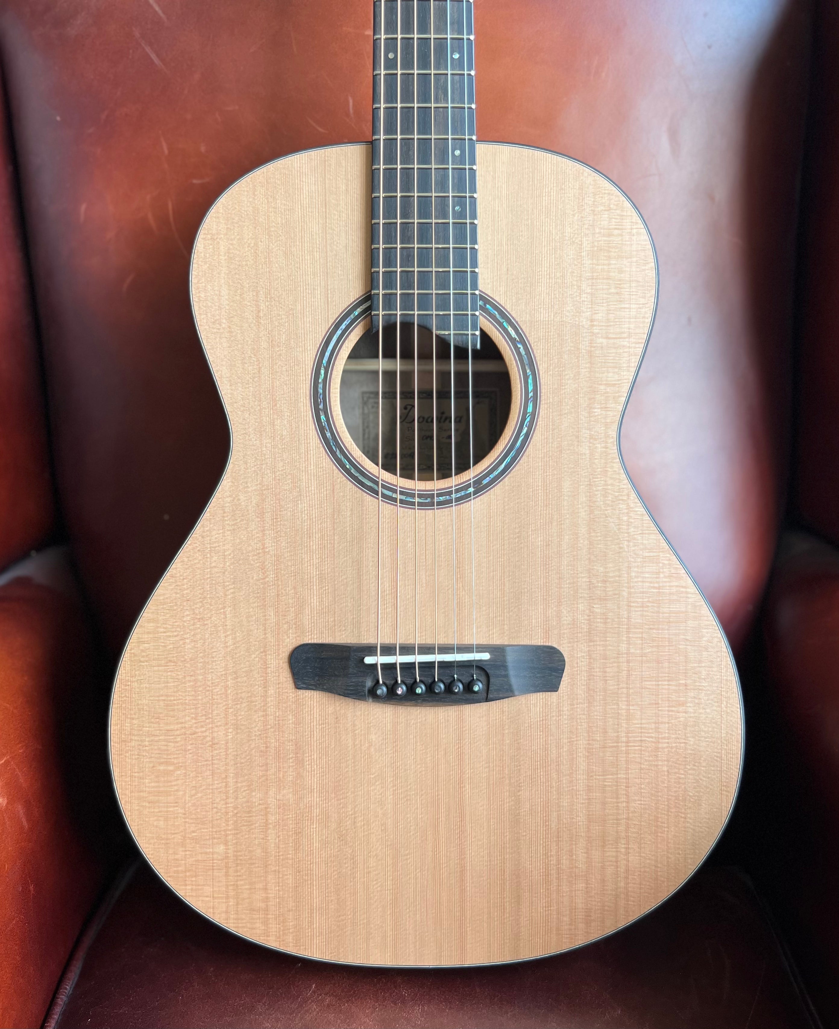 Dowina Walnut OMG Spruce.  OM Body Acoustic Guitar, Acoustic Guitar for sale at Richards Guitars.