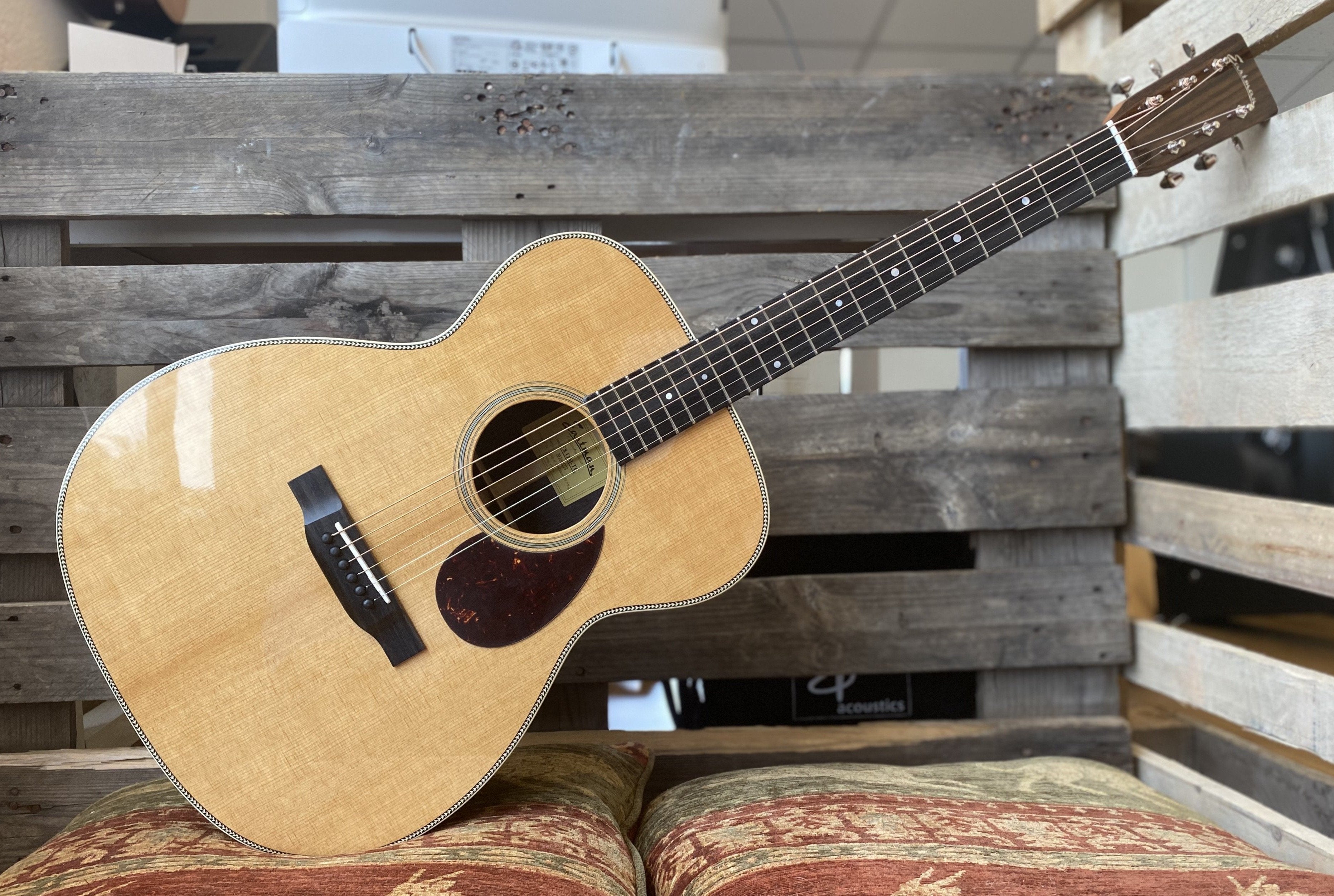 Eastman E8OML TC Left Handed OM, Acoustic Guitar for sale at Richards Guitars.