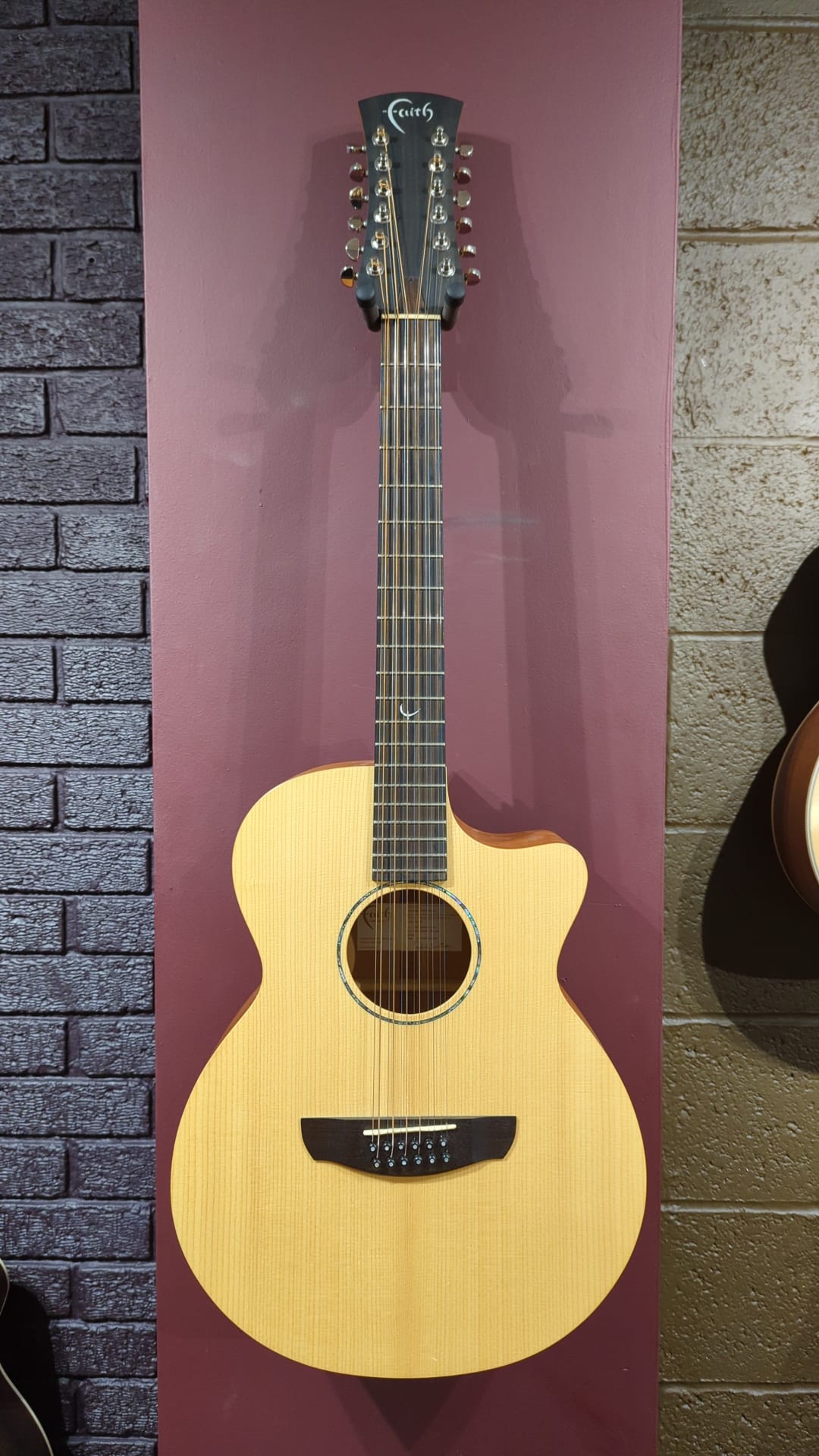 Faith FKV12 (used), Acoustic Guitar for sale at Richards Guitars.