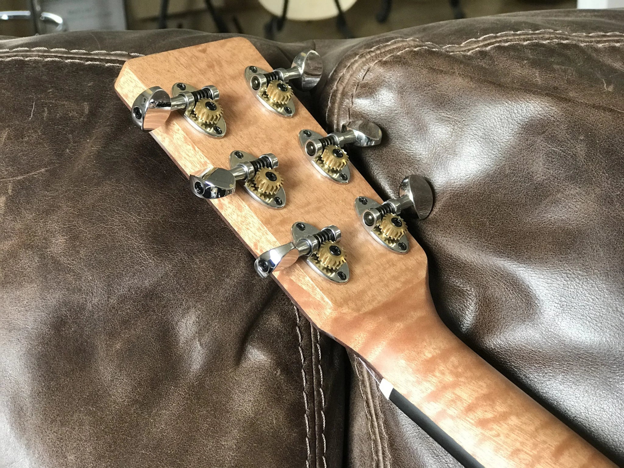 Auden Artist 45 Chester Maple Cutaway. - Richards Guitars Of Stratford Upon Avon