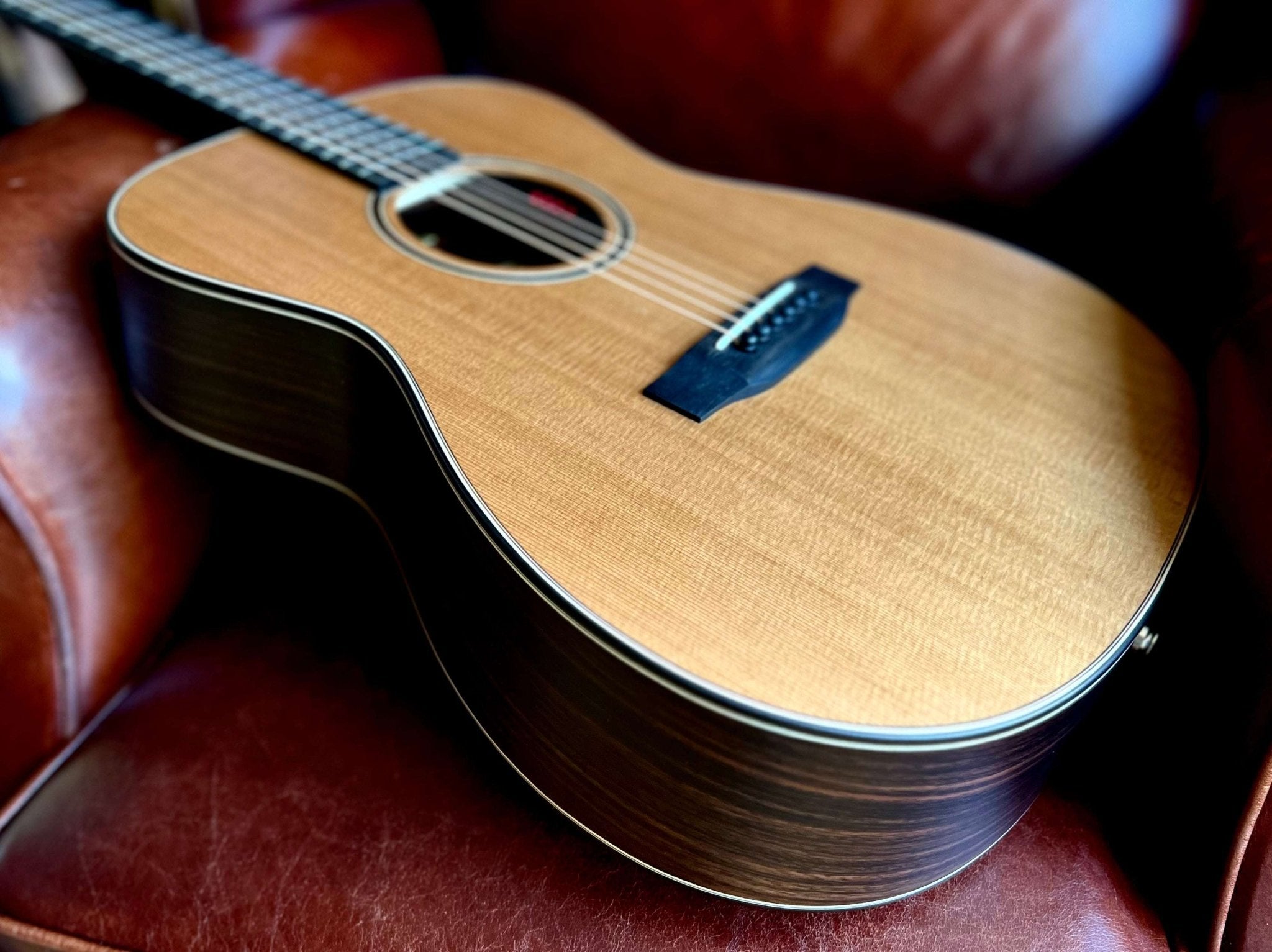 Auden Artist Bowman 632 - Cedar/Rosewood - Richards Guitars Of Stratford Upon Avon