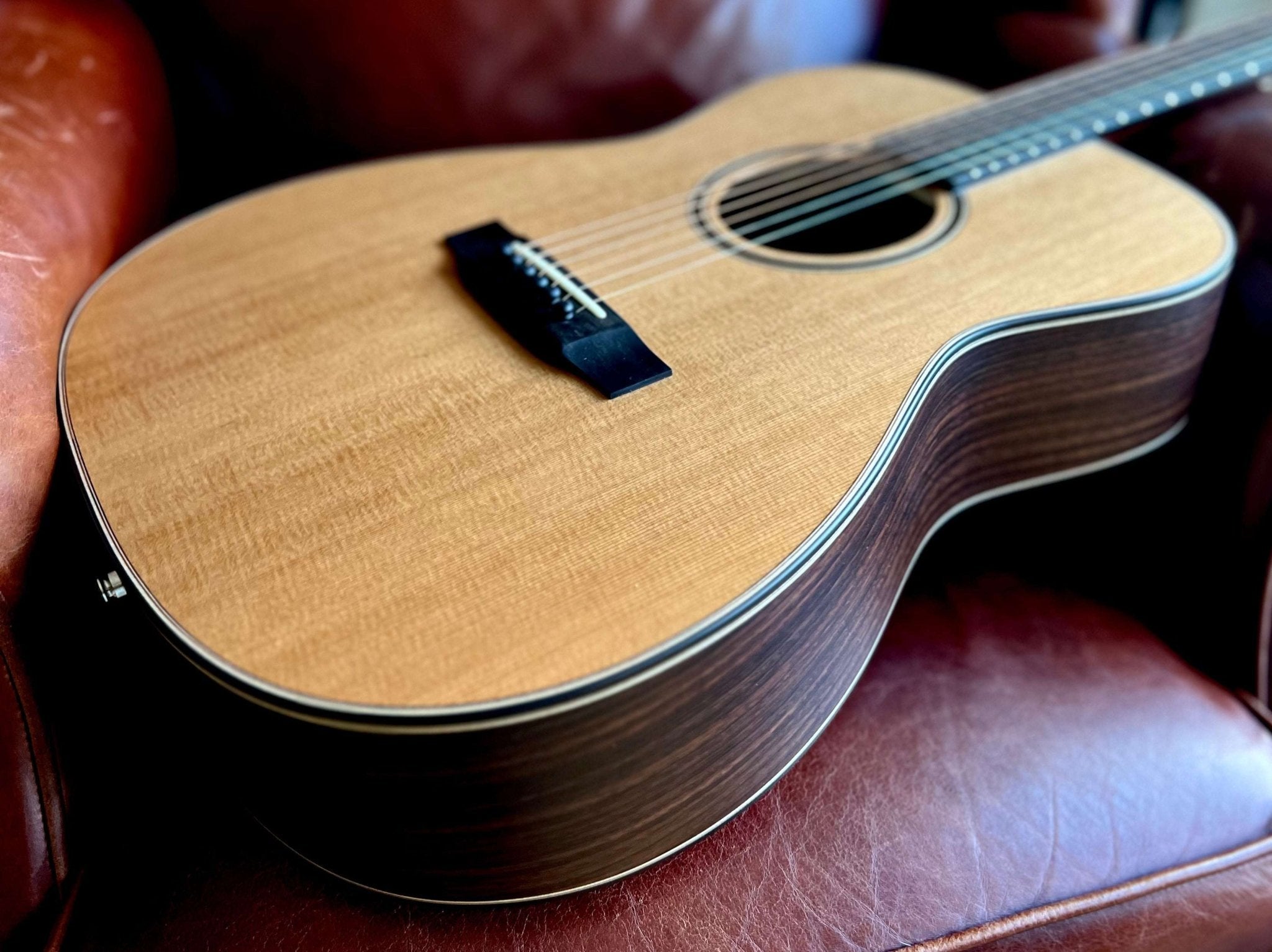 Auden Artist Bowman 632 - Cedar/Rosewood - Richards Guitars Of Stratford Upon Avon