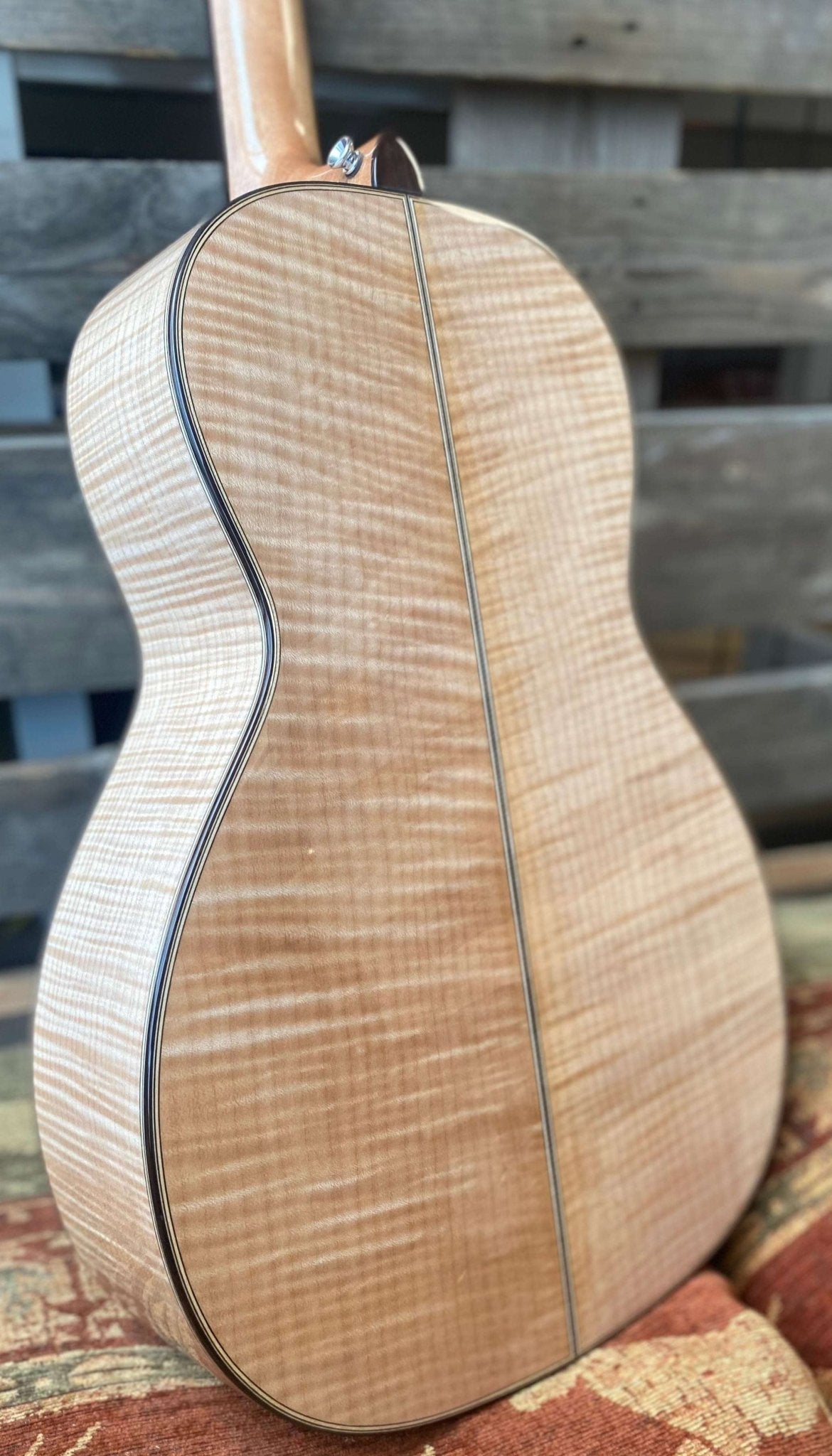 Auden Artist Emily Rose Spruce/Maple. - Richards Guitars Of Stratford Upon Avon