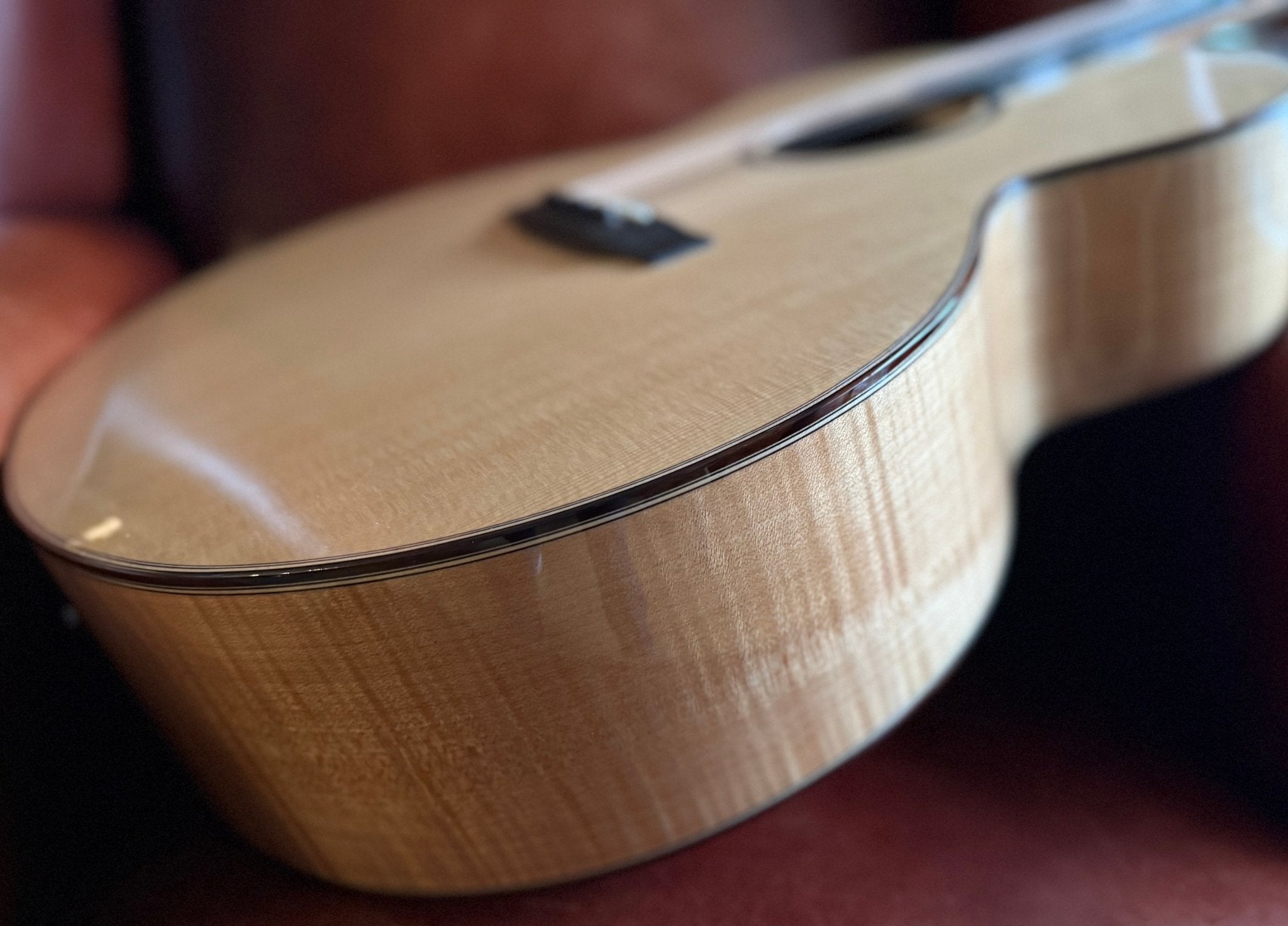 AUDEN Maple Series Grace Jumbo Inc. £225 Custom Pro Setup & Support Package - Richards Guitars Of Stratford Upon Avon