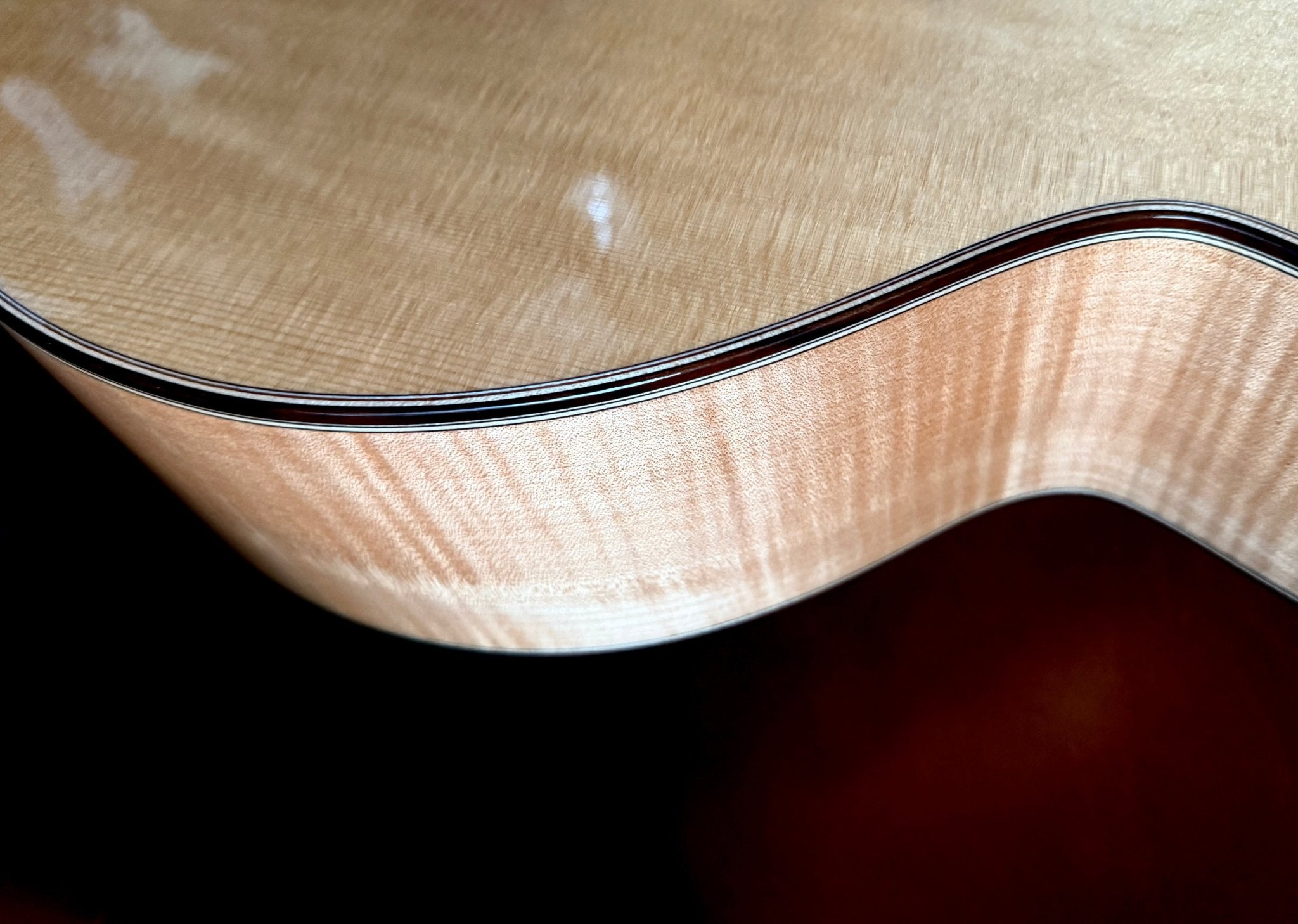 AUDEN Maple Series Grace Jumbo Inc. £225 Custom Pro Setup & Support Package - Richards Guitars Of Stratford Upon Avon