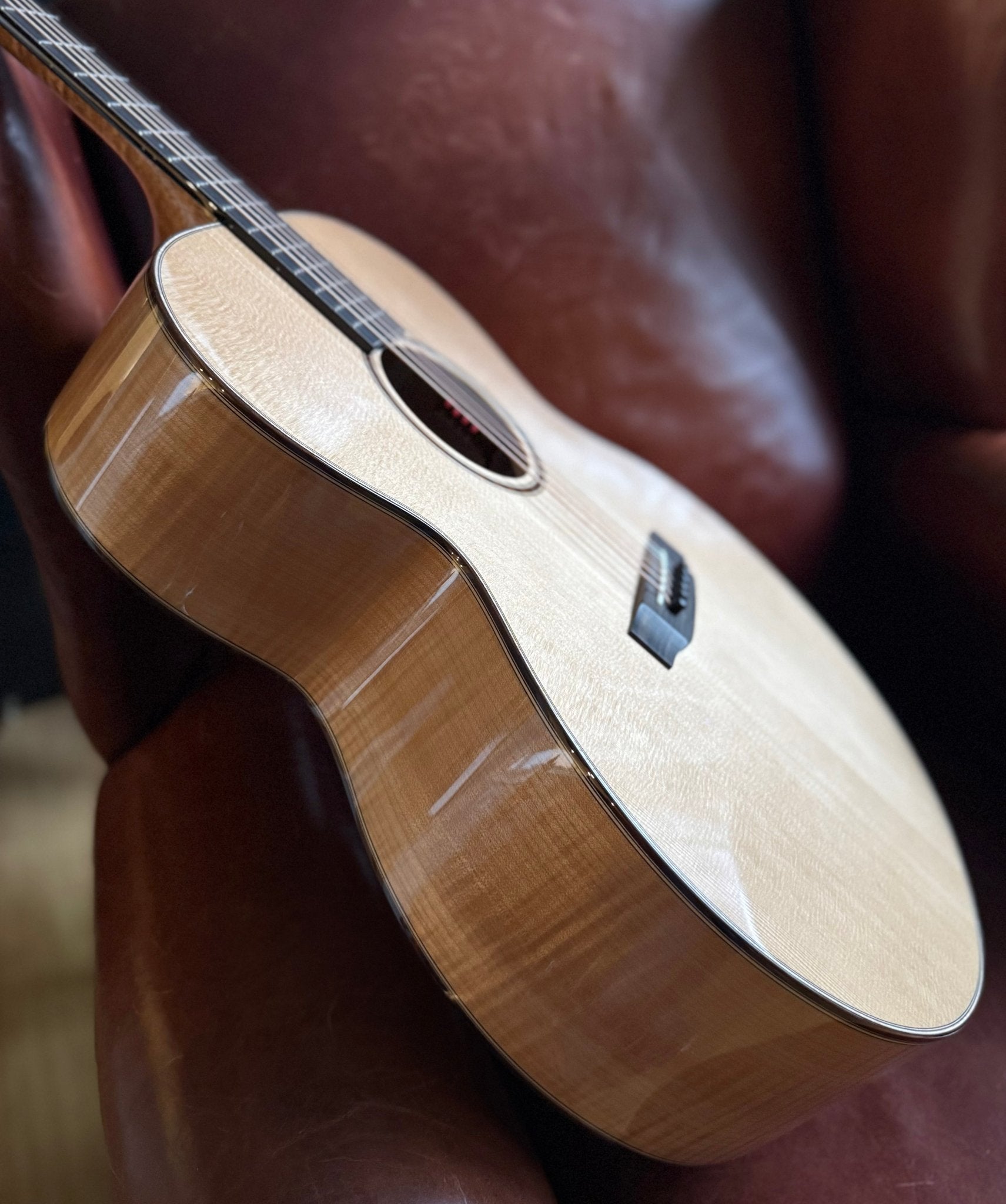 AUDEN Maple Series Grace Jumbo Inc. £225 Custom Pro Setup & Support Package - Richards Guitars Of Stratford Upon Avon