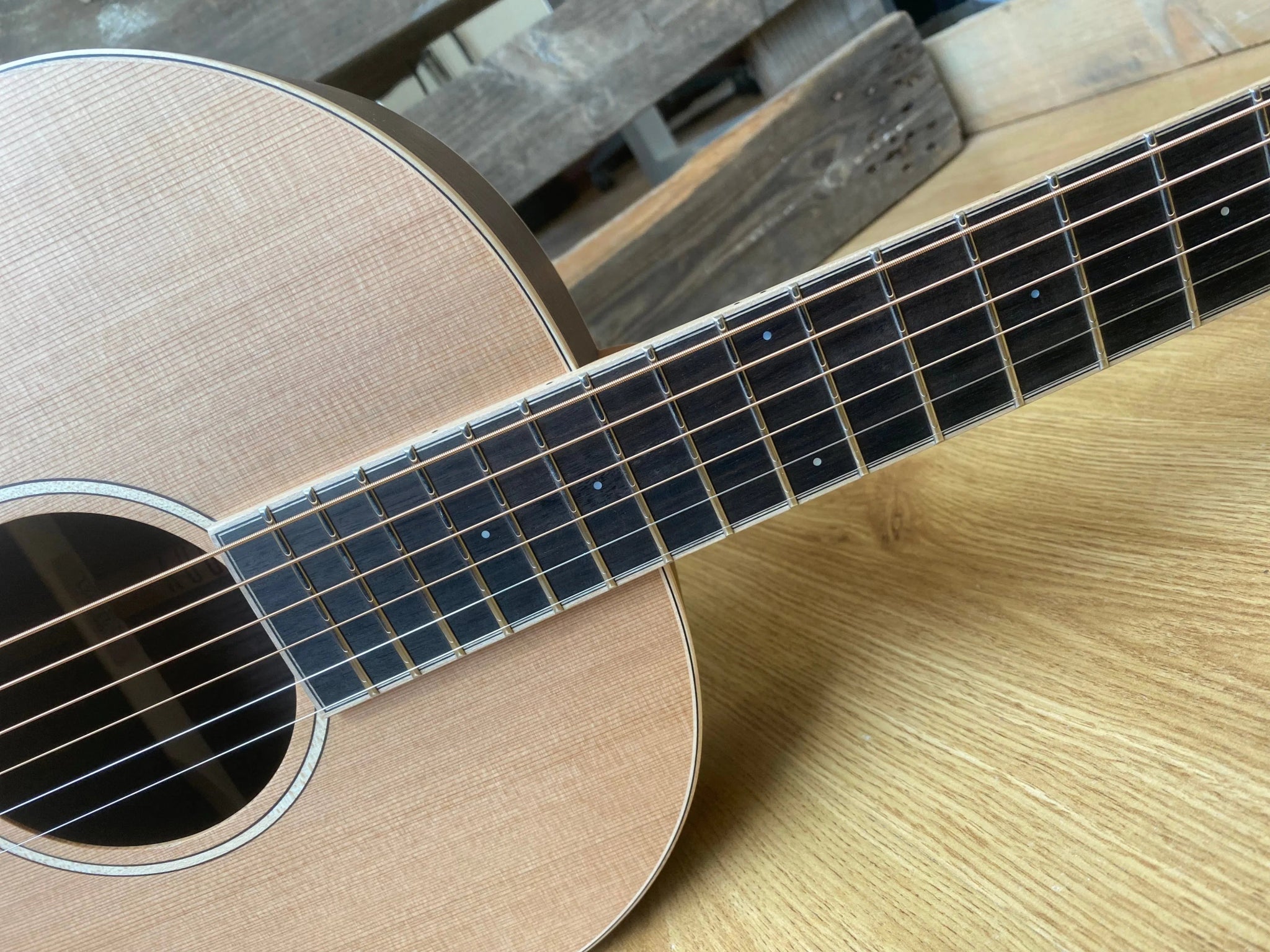 Auden Neo 45 Chester Cedar/Rosewood Full body. - Richards Guitars Of Stratford Upon Avon