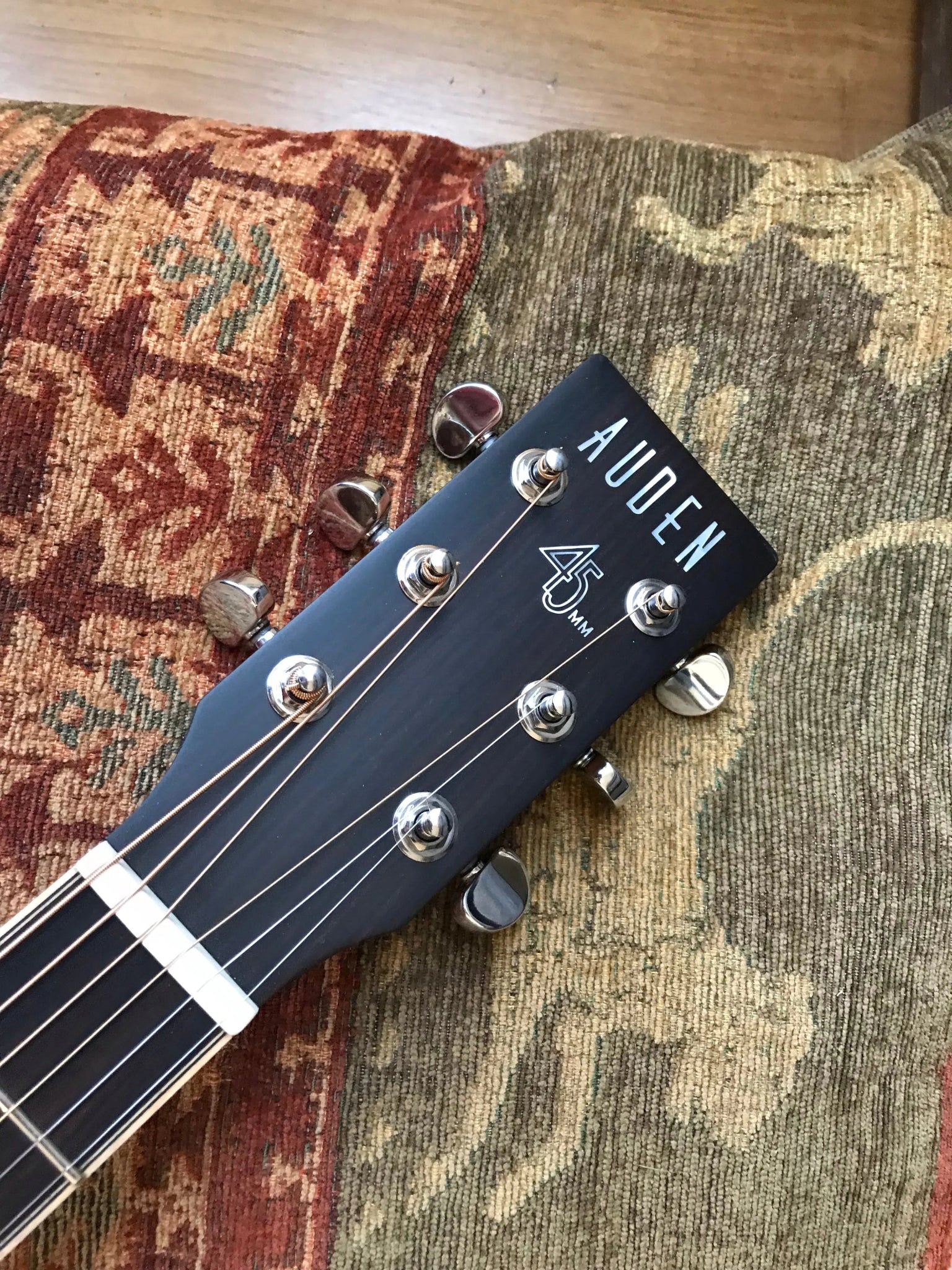 Auden Neo Chester Cutaway. - Richards Guitars Of Stratford Upon Avon