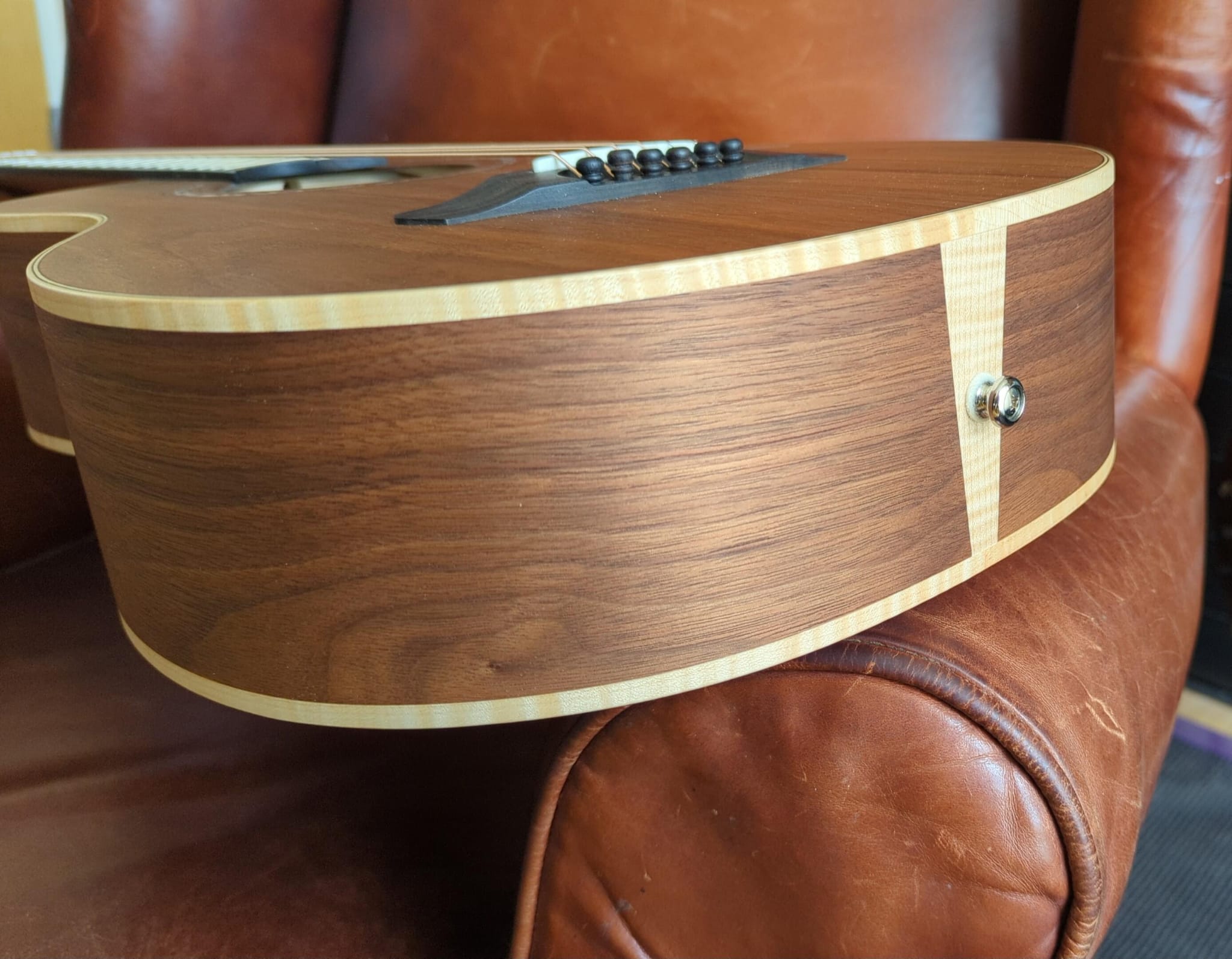 Dowina Tribute To Walnut BV Parlour Guitar (Used)