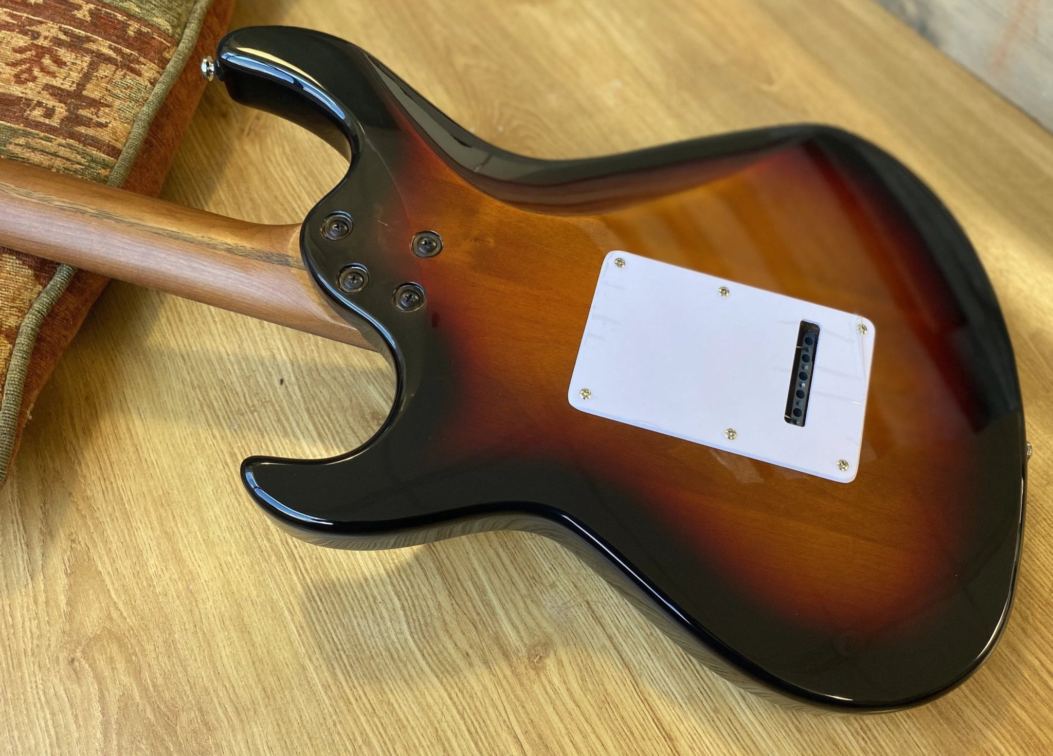 Cort G260CS 3 Tone Sunburst - Richards Guitars Of Stratford Upon Avon