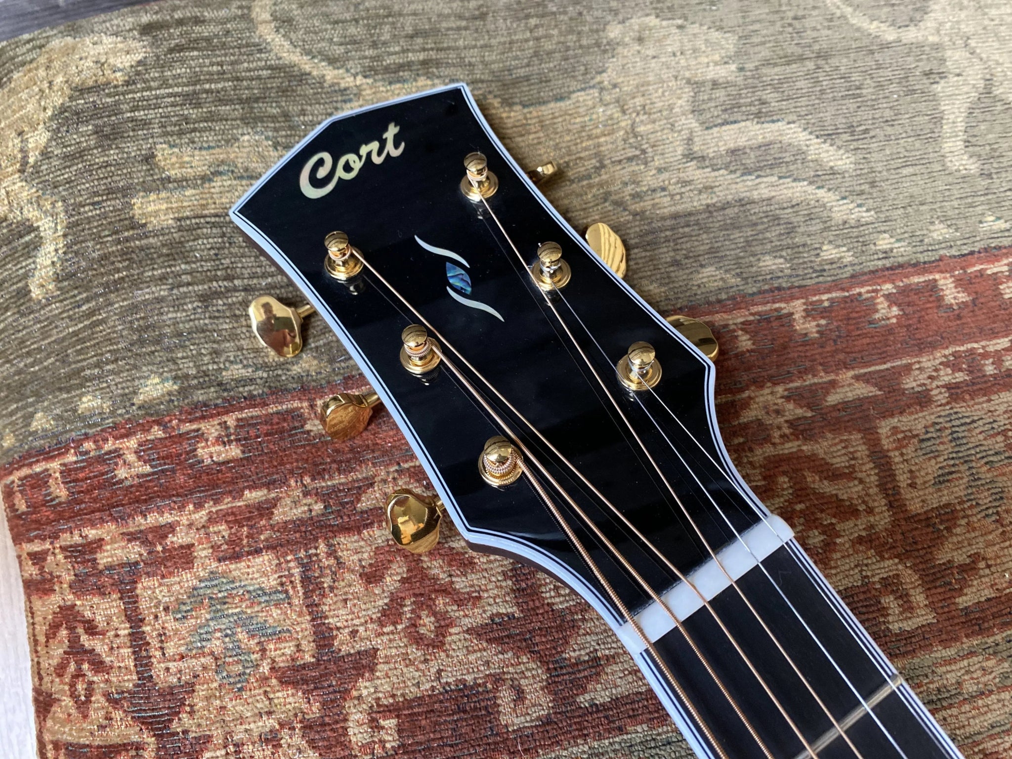 Cort Gold Electro Acoustic A8 Electro Acoustic Guitar w/case Lightburst - Richards Guitars Of Stratford Upon Avon