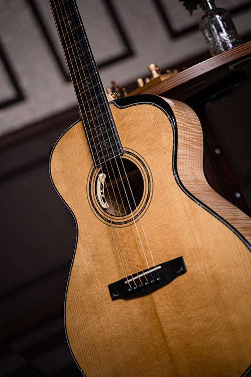 Cort Gold Passion Natural with Case - Richards Guitars Of Stratford Upon Avon
