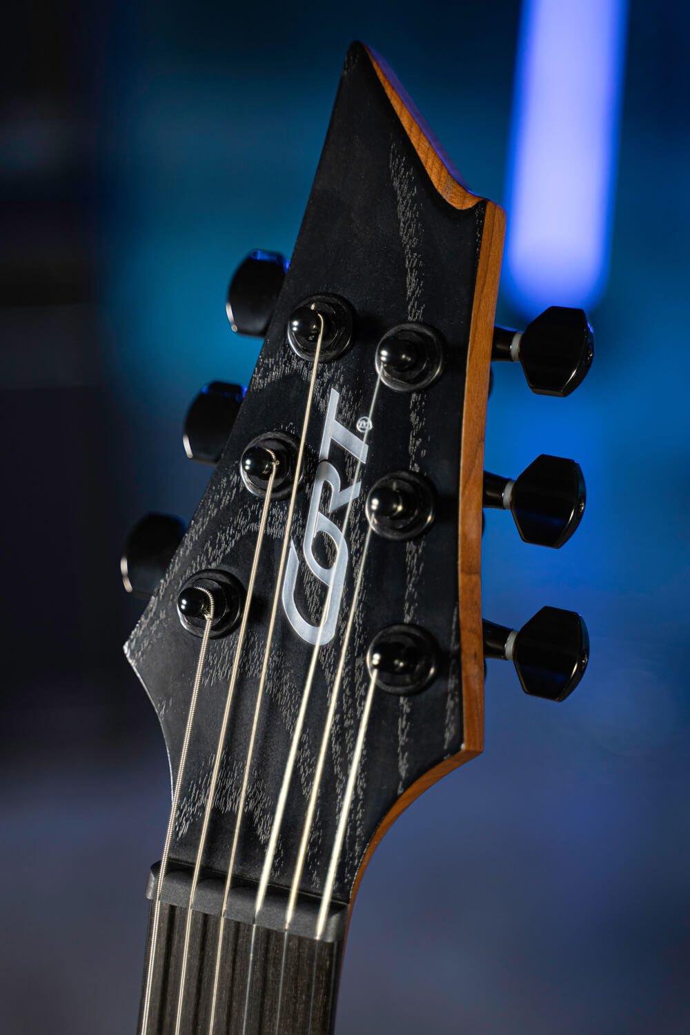 Cort KX700 Evertune Open Pore Black w/bag - Richards Guitars Of Stratford Upon Avon