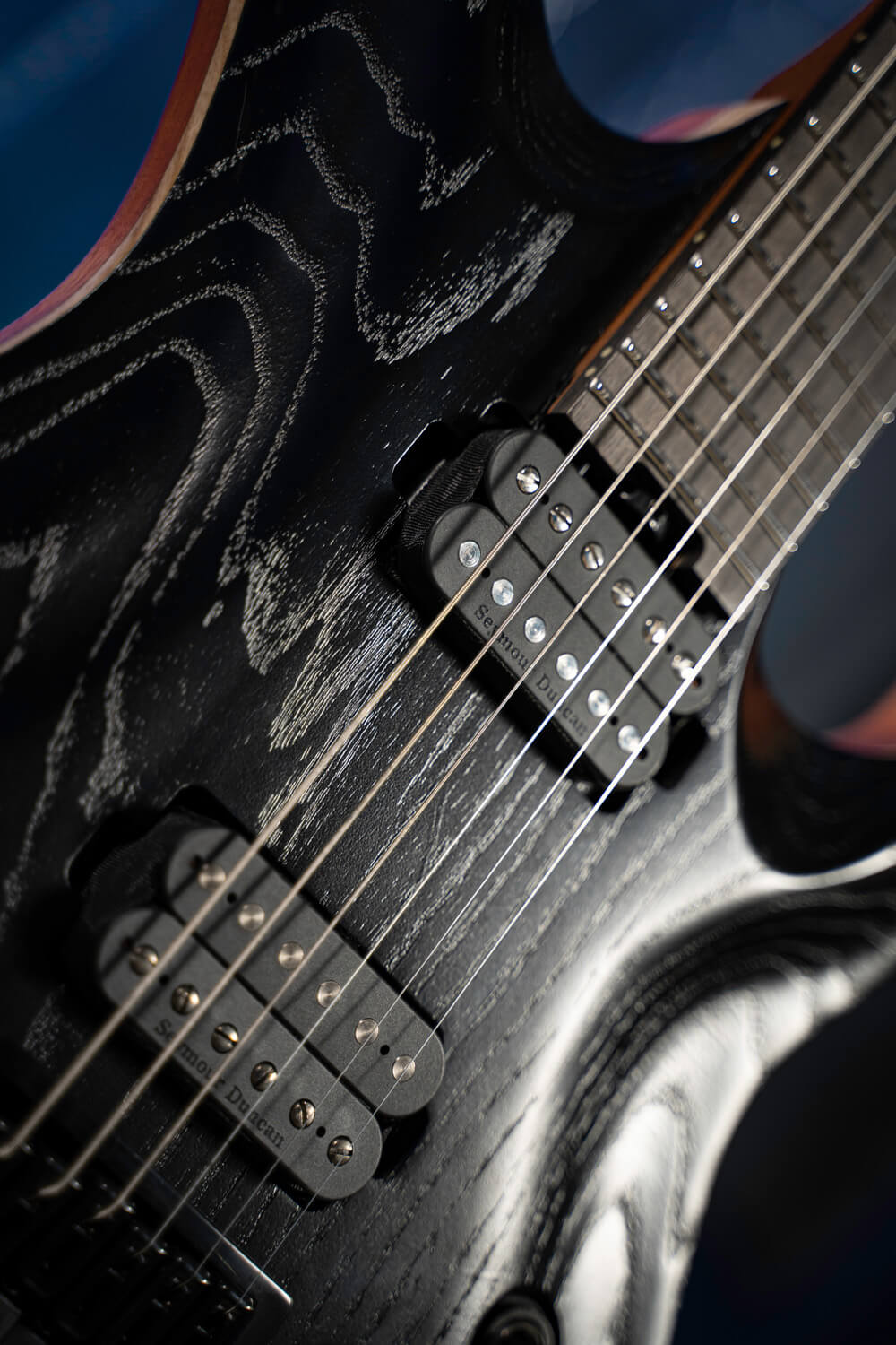 Cort KX700 Evertune Open Pore Black w/bag - Richards Guitars Of Stratford Upon Avon