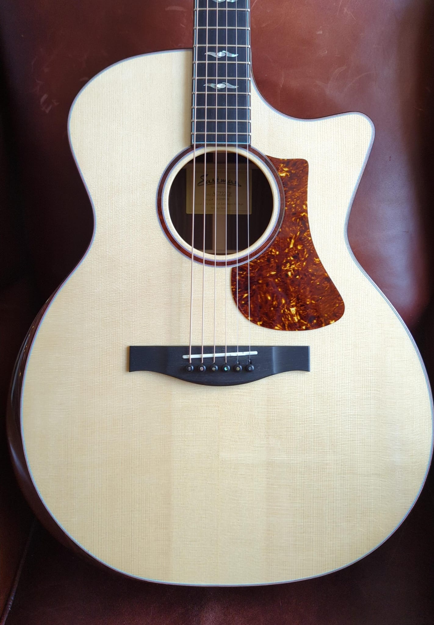 Eastman AC722ce (Used)