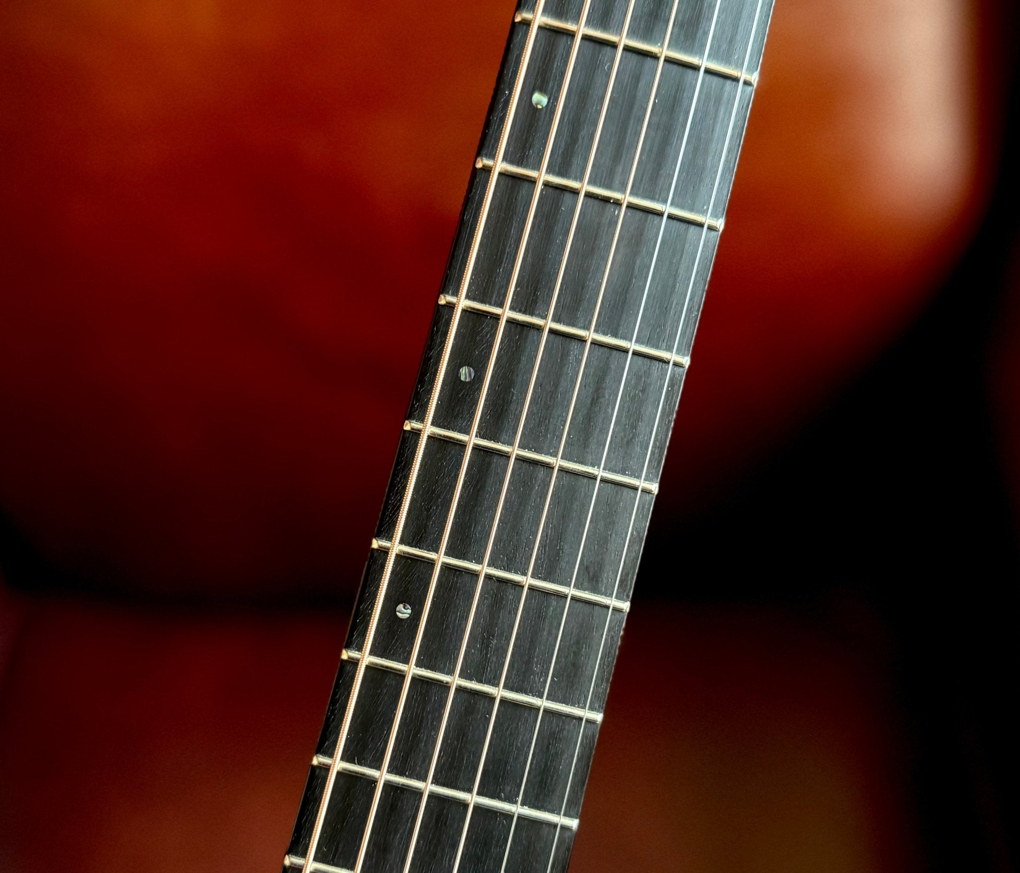 Dowina Walnut Tribute OMG - Richards Guitars Of Stratford Upon Avon