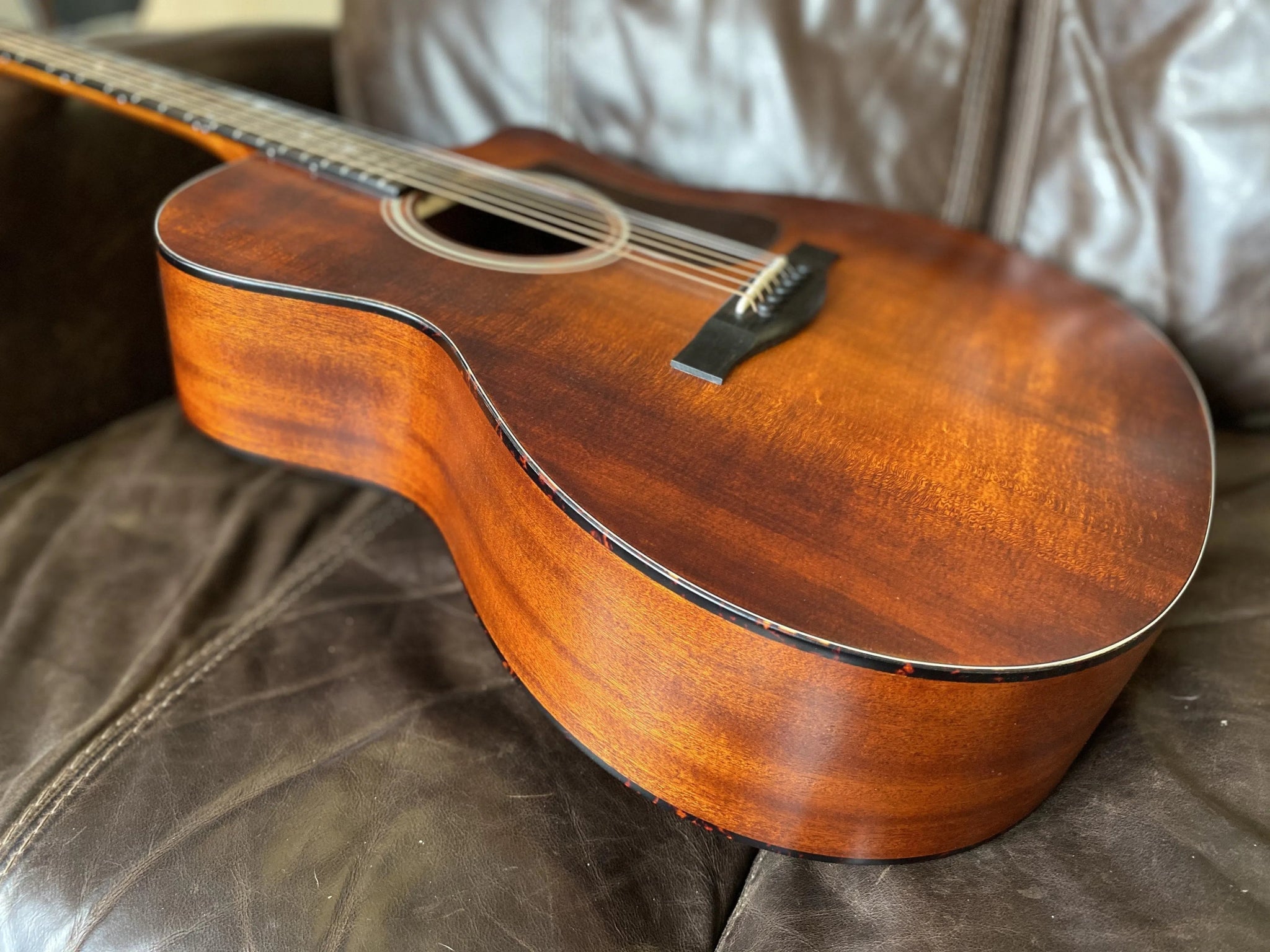 Eastman AC122L - 1CE - CLA Classic Electro Acoustic Guitar Left Handed (Price inc. Custom Pro Setup Package) - Richards Guitars Of Stratford Upon Avon