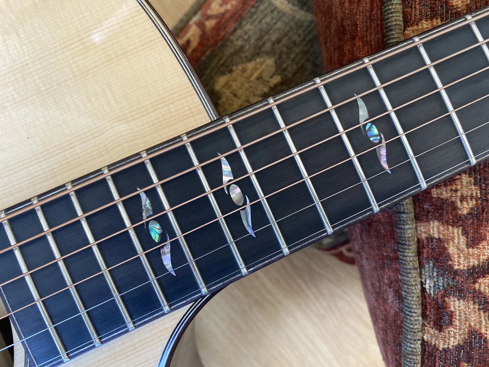 Eastman AC722CE Grand Auditorium w/ cutaway (Price inc. Custom Pro Setup Package) - Richards Guitars Of Stratford Upon Avon