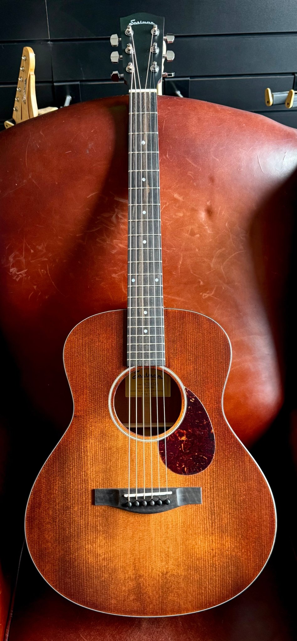 Eastman ACTG - 1 All Solid Acoustic Travel Guitar In Classic Finish - Richards Guitars Of Stratford Upon Avon