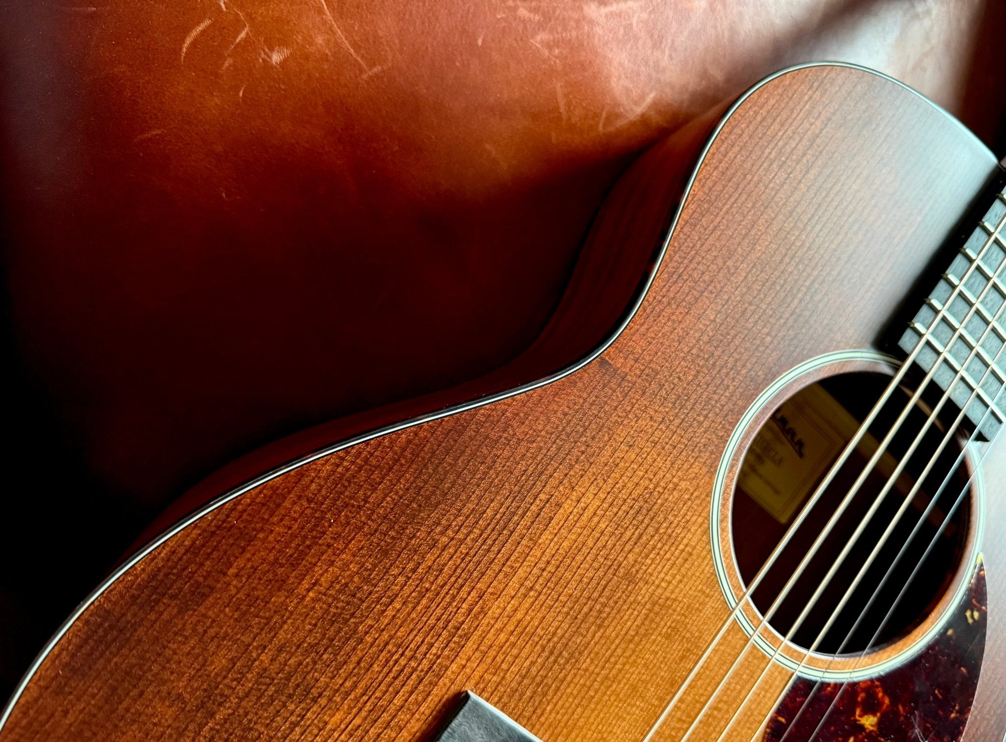 Eastman ACTG - 1 All Solid Acoustic Travel Guitar In Classic Finish - Richards Guitars Of Stratford Upon Avon